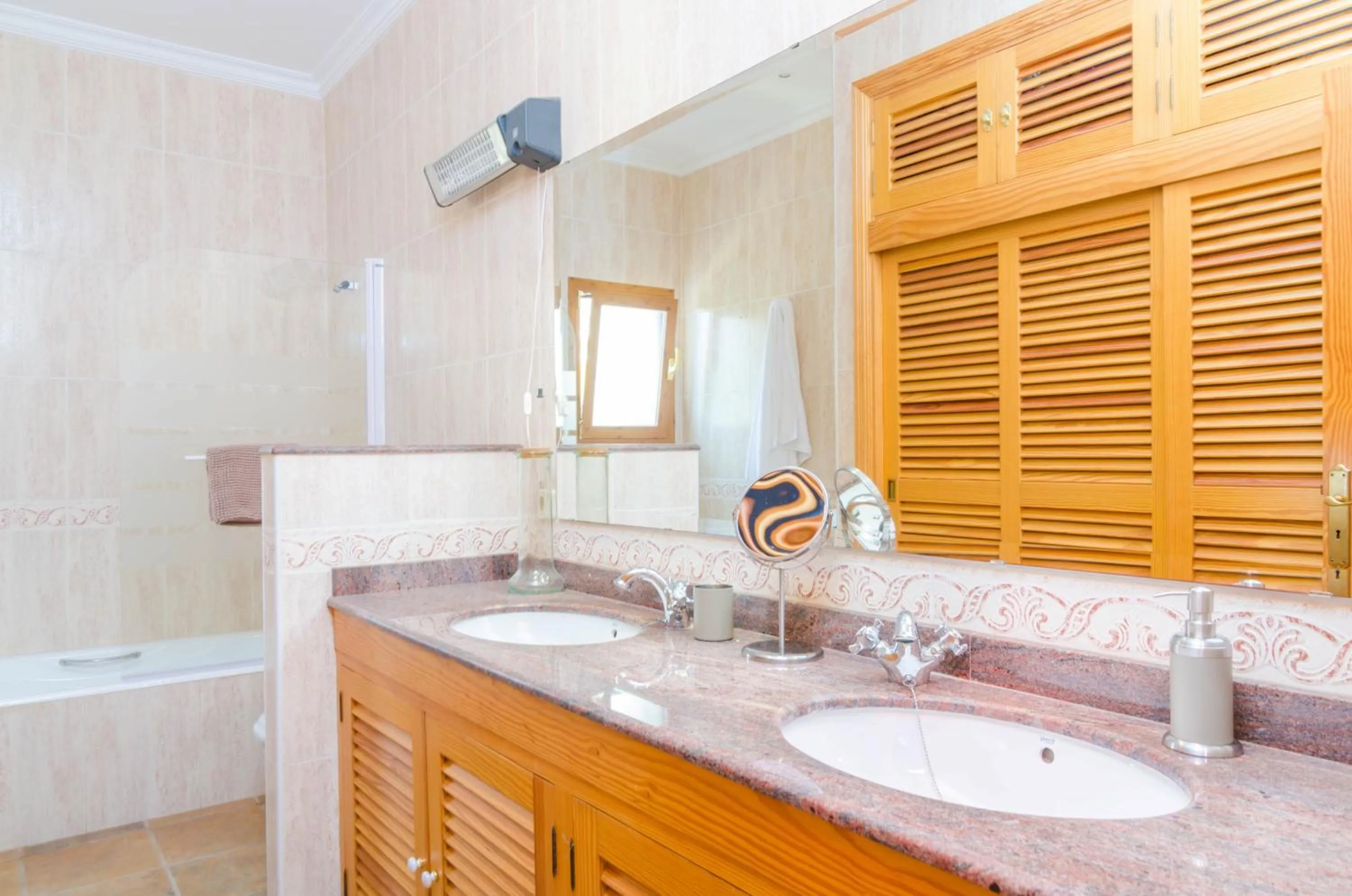 Bathroom in Can Cantari