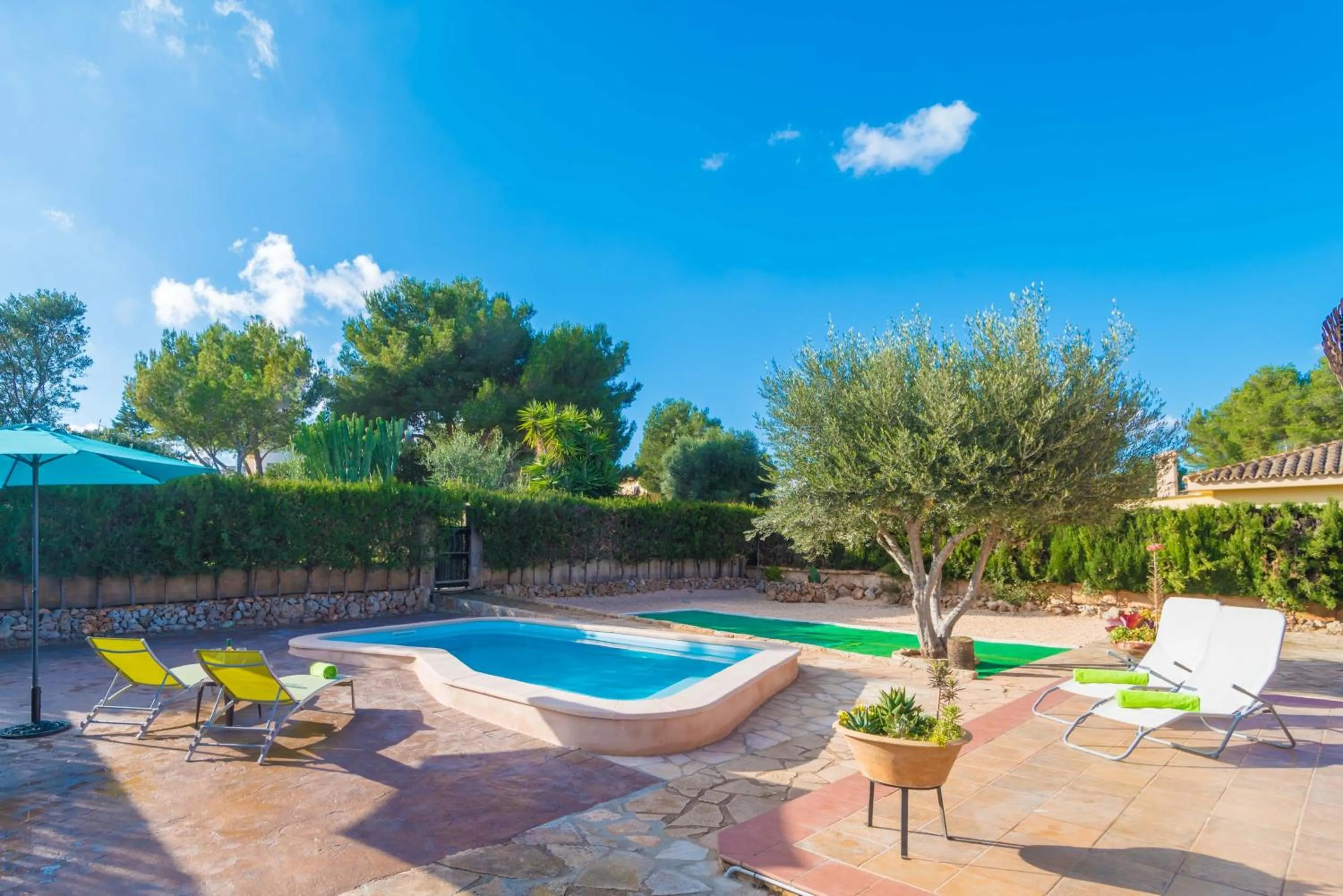 Swimming pool in Can Cantari