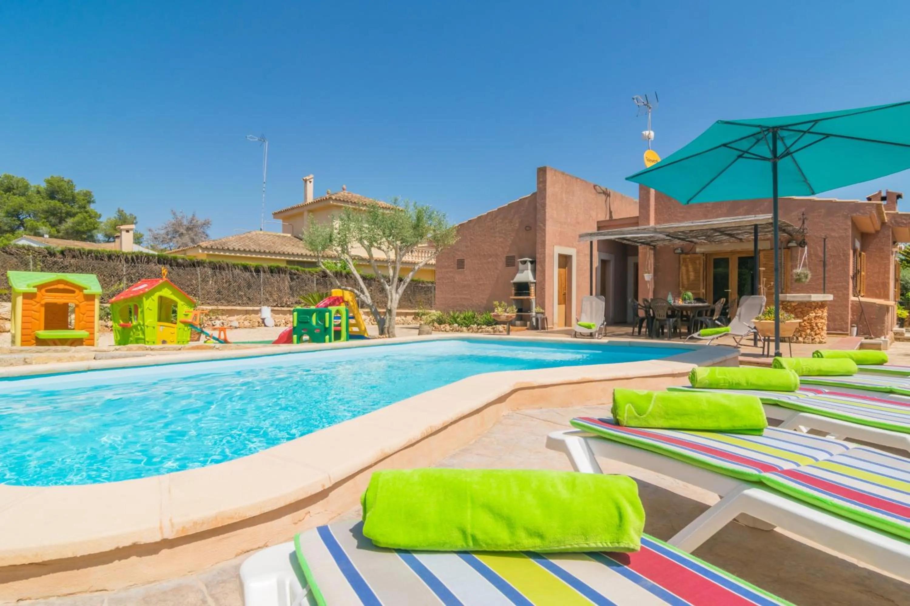 Swimming pool in Can Cantari