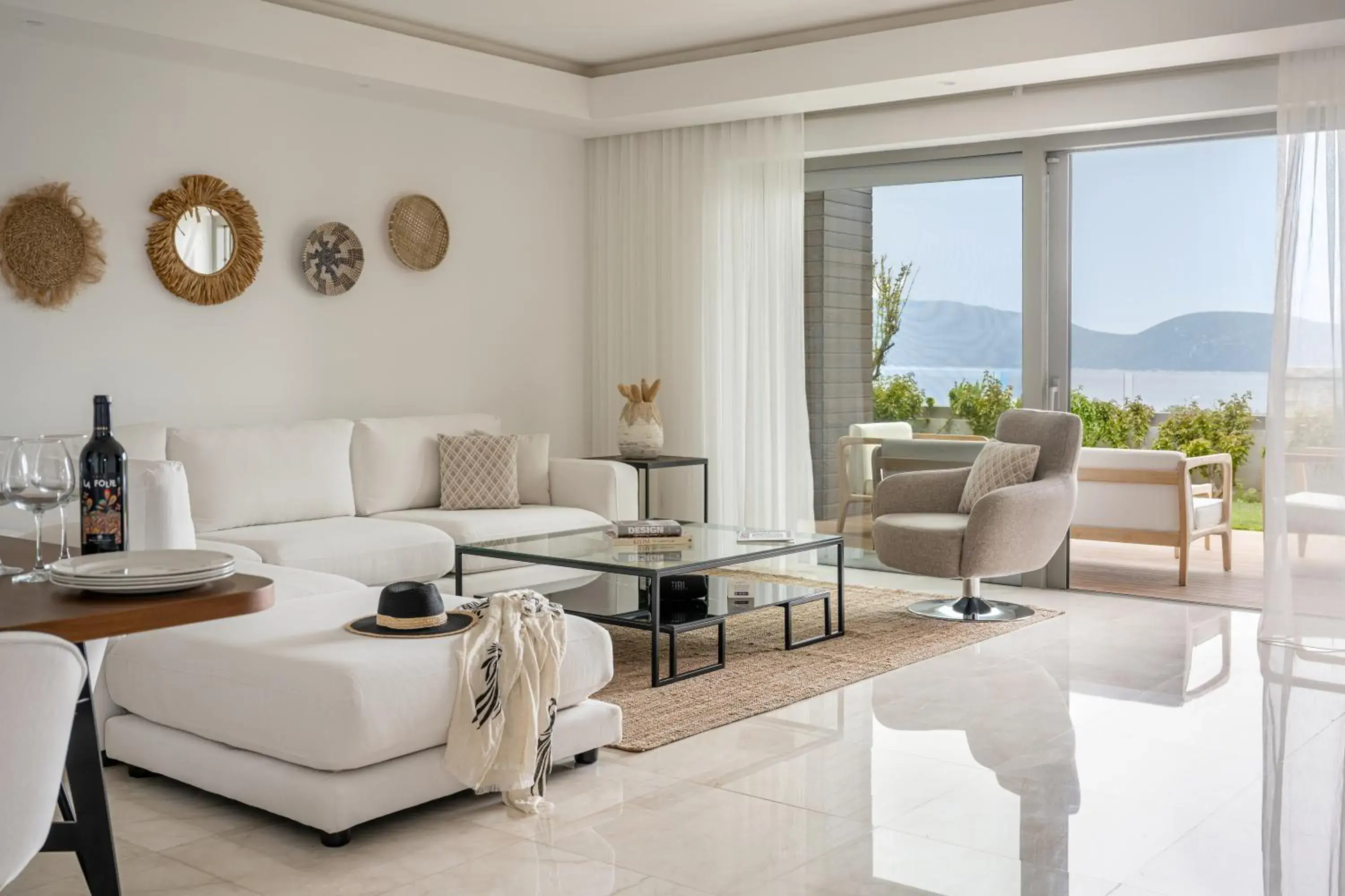 Living room in METT Hotel & Beach Resort Bodrum Living room in METT Hotel & Beach Resort Bodrum