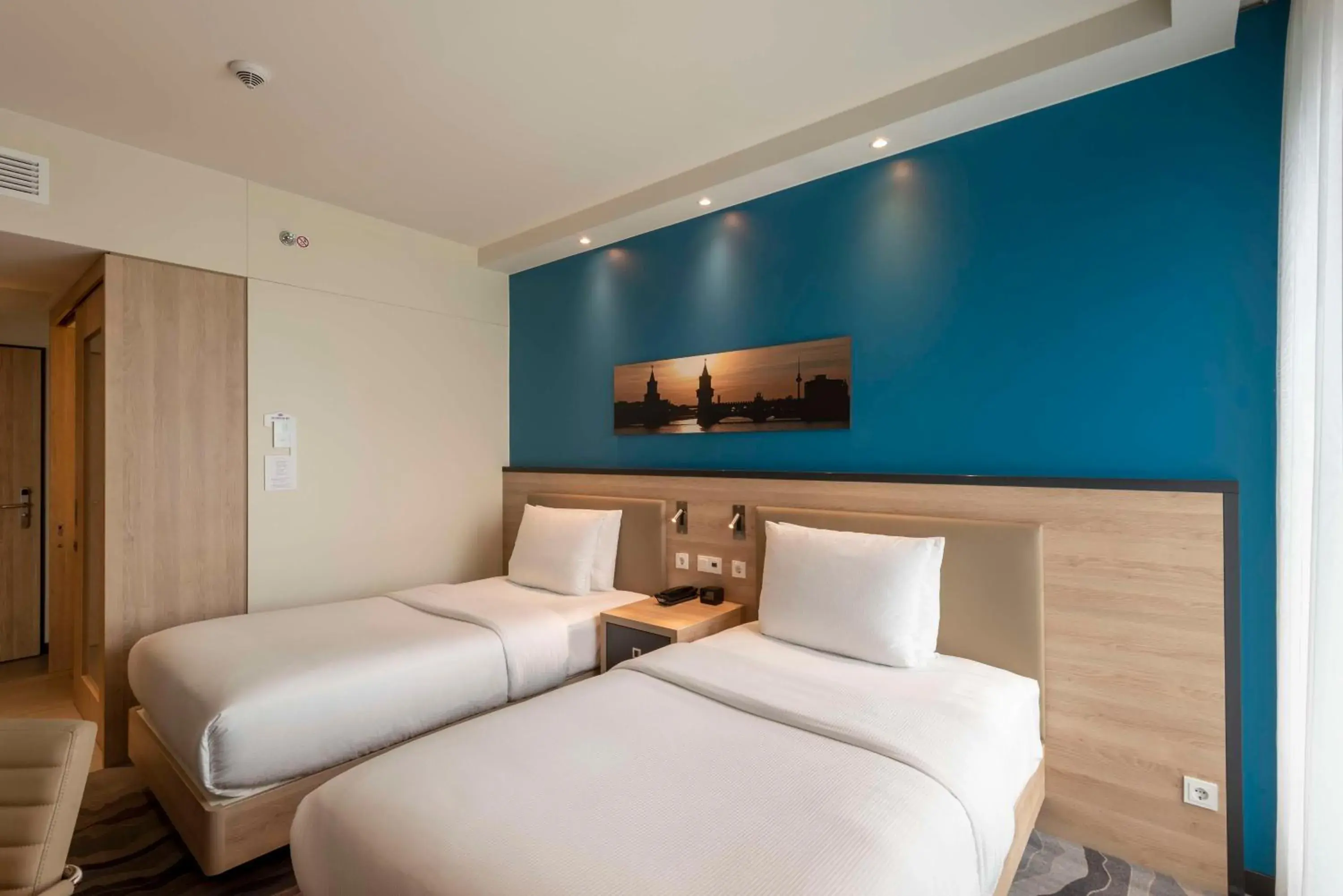 Bed in Hampton by Hilton Berlin City Centre Alexanderplatz Bed in Hampton by Hilton Berlin City Centre Alexanderplatz