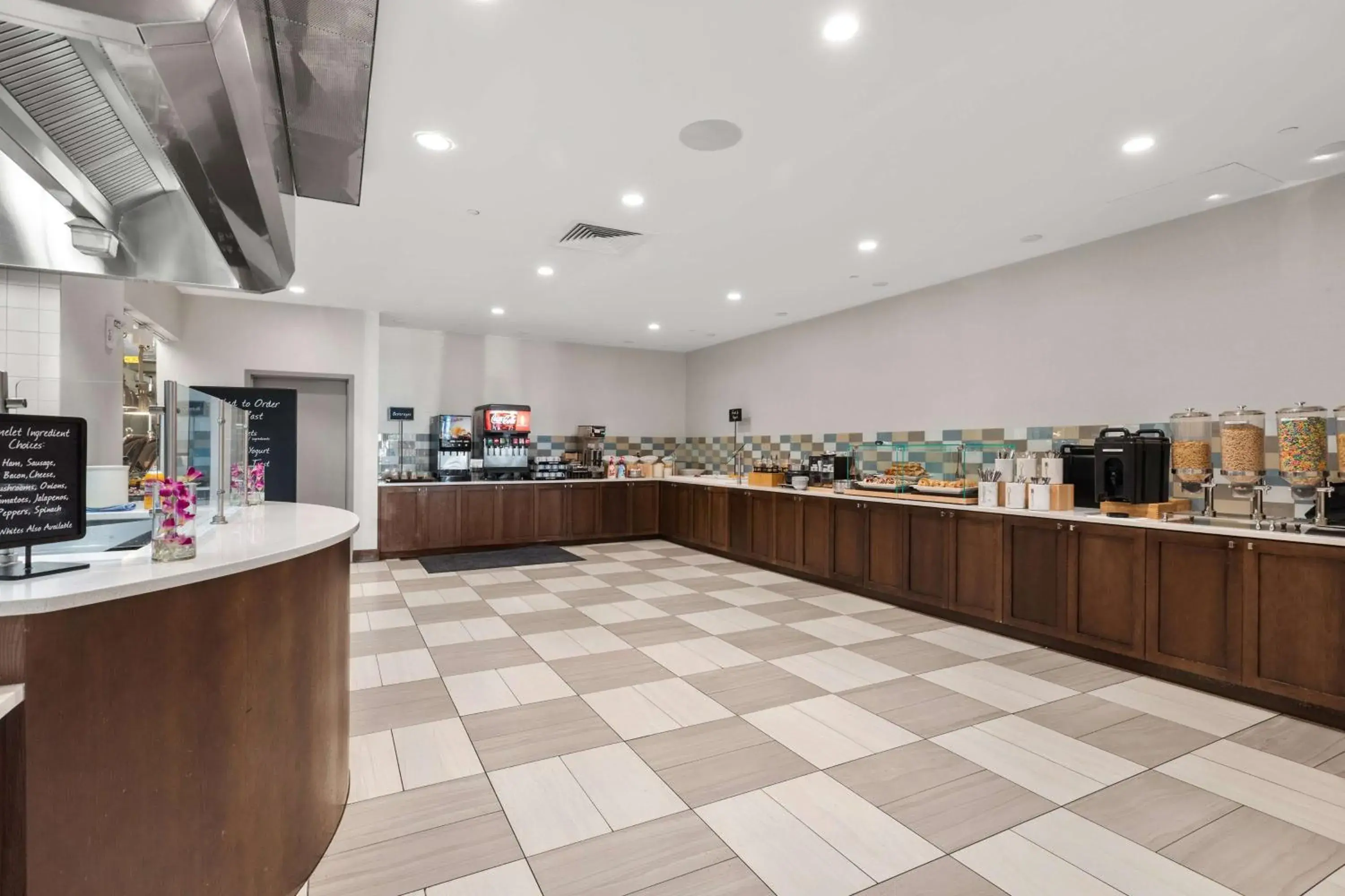 Breakfast in Embassy Suites By Hilton Oahu Kapolei - FREE Breakfast Breakfast in Embassy Suites By Hilton Oahu Kapolei - FREE Breakfast