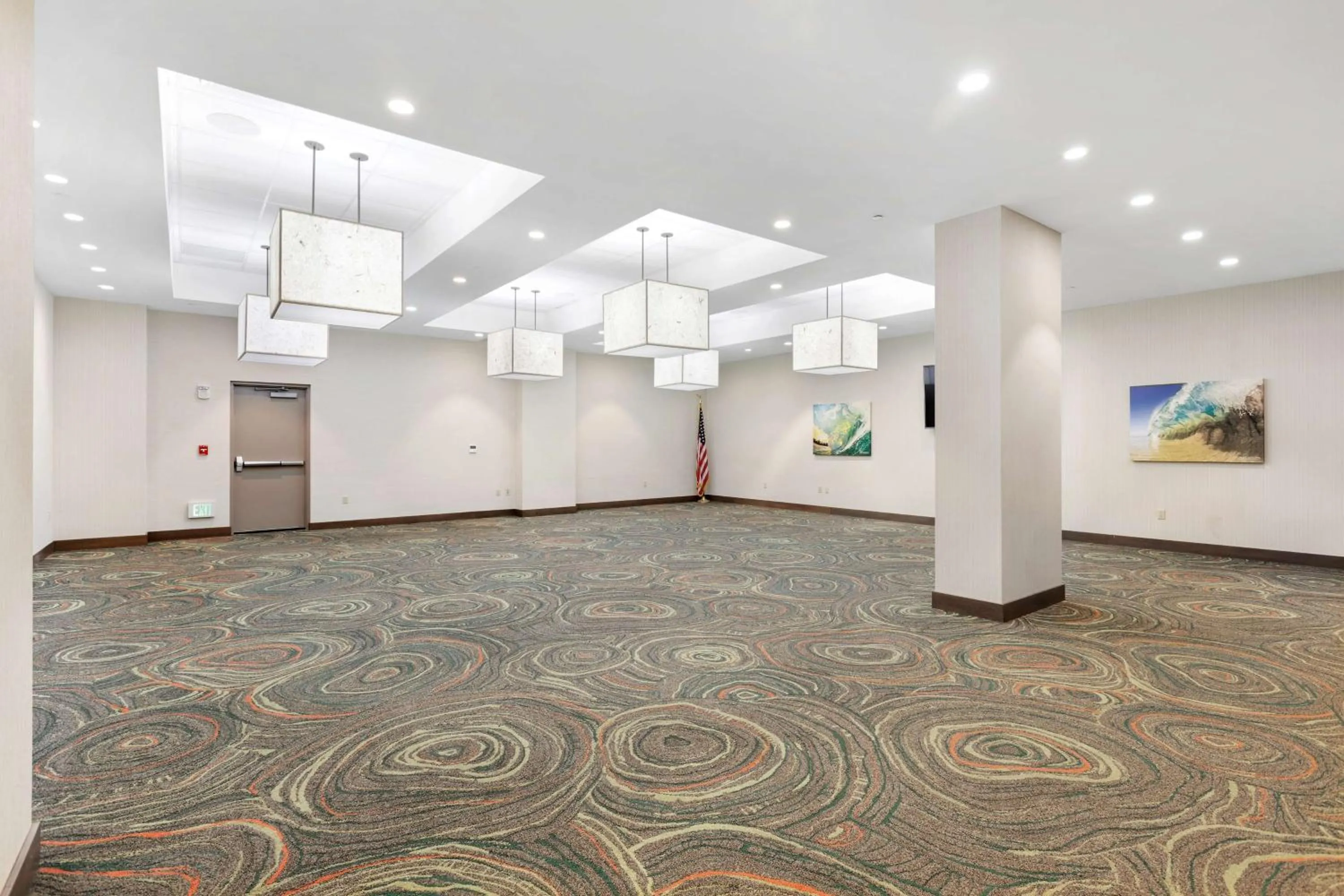 Meeting/conference room in Embassy Suites By Hilton Oahu Kapolei - FREE Breakfast