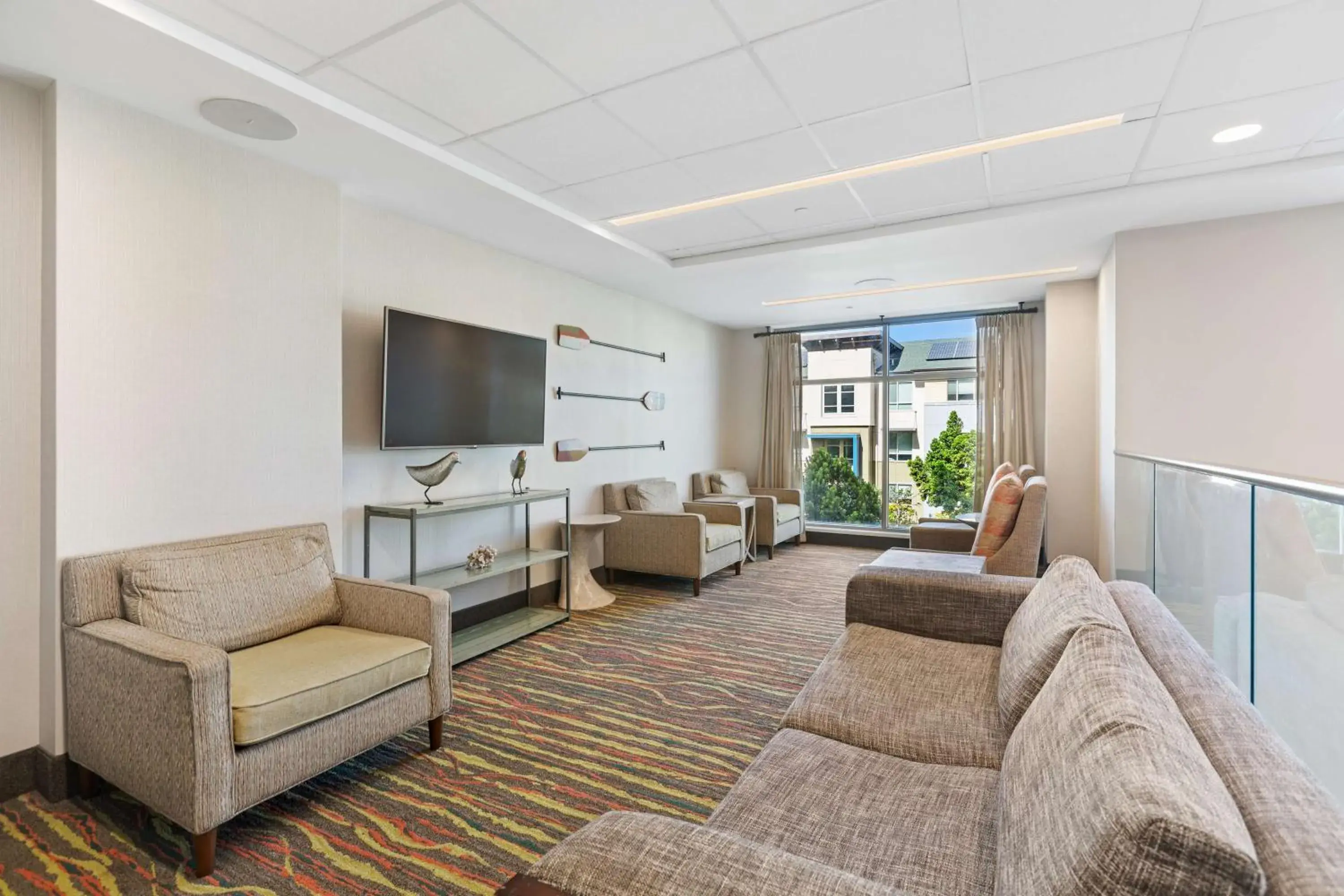 Meeting/conference room in Embassy Suites By Hilton Oahu Kapolei - FREE Breakfast Meeting/conference room in Embassy Suites By Hilton Oahu Kapolei - FREE Breakfast