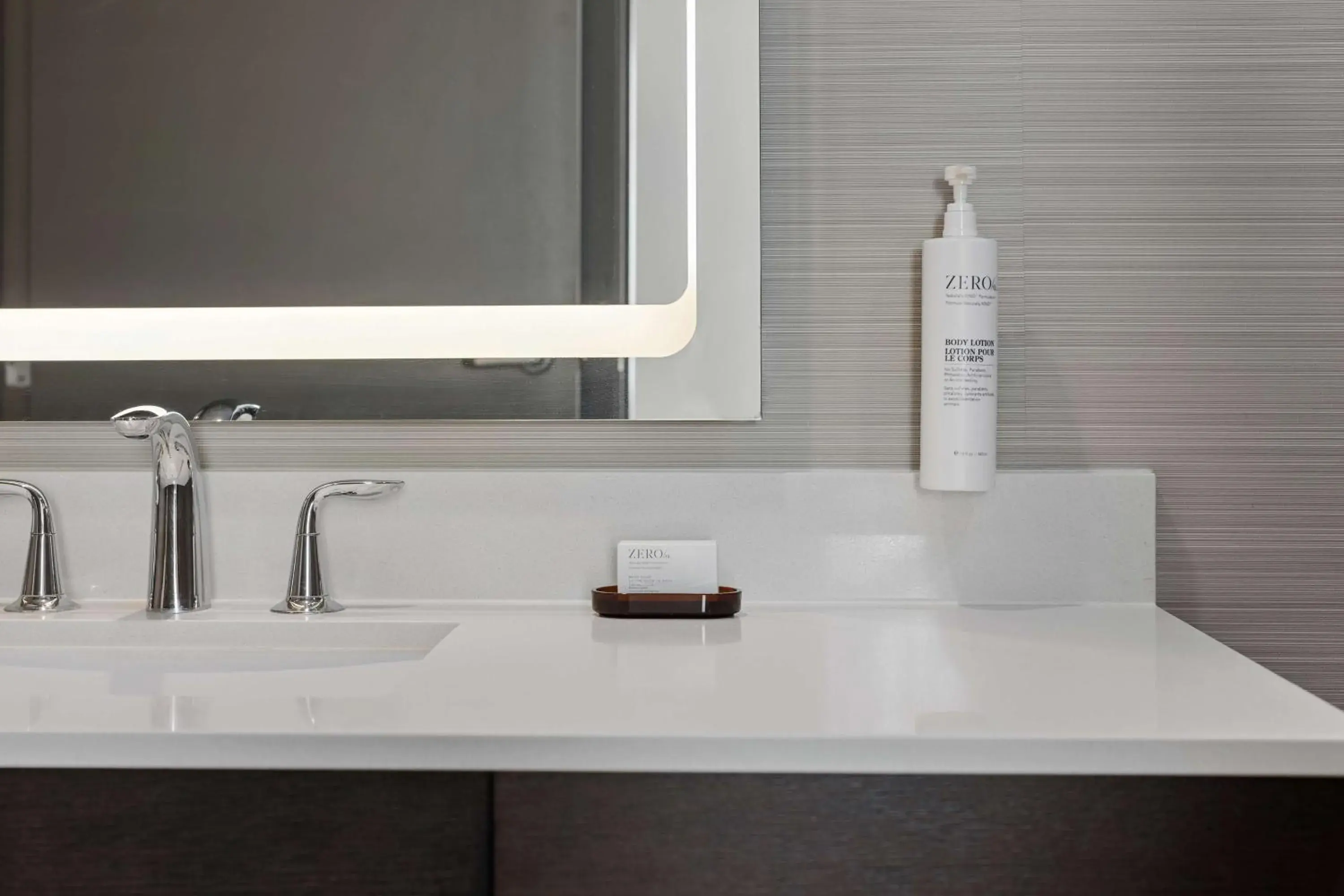 Bathroom in Embassy Suites By Hilton Oahu Kapolei - FREE Breakfast Bathroom in Embassy Suites By Hilton Oahu Kapolei - FREE Breakfast