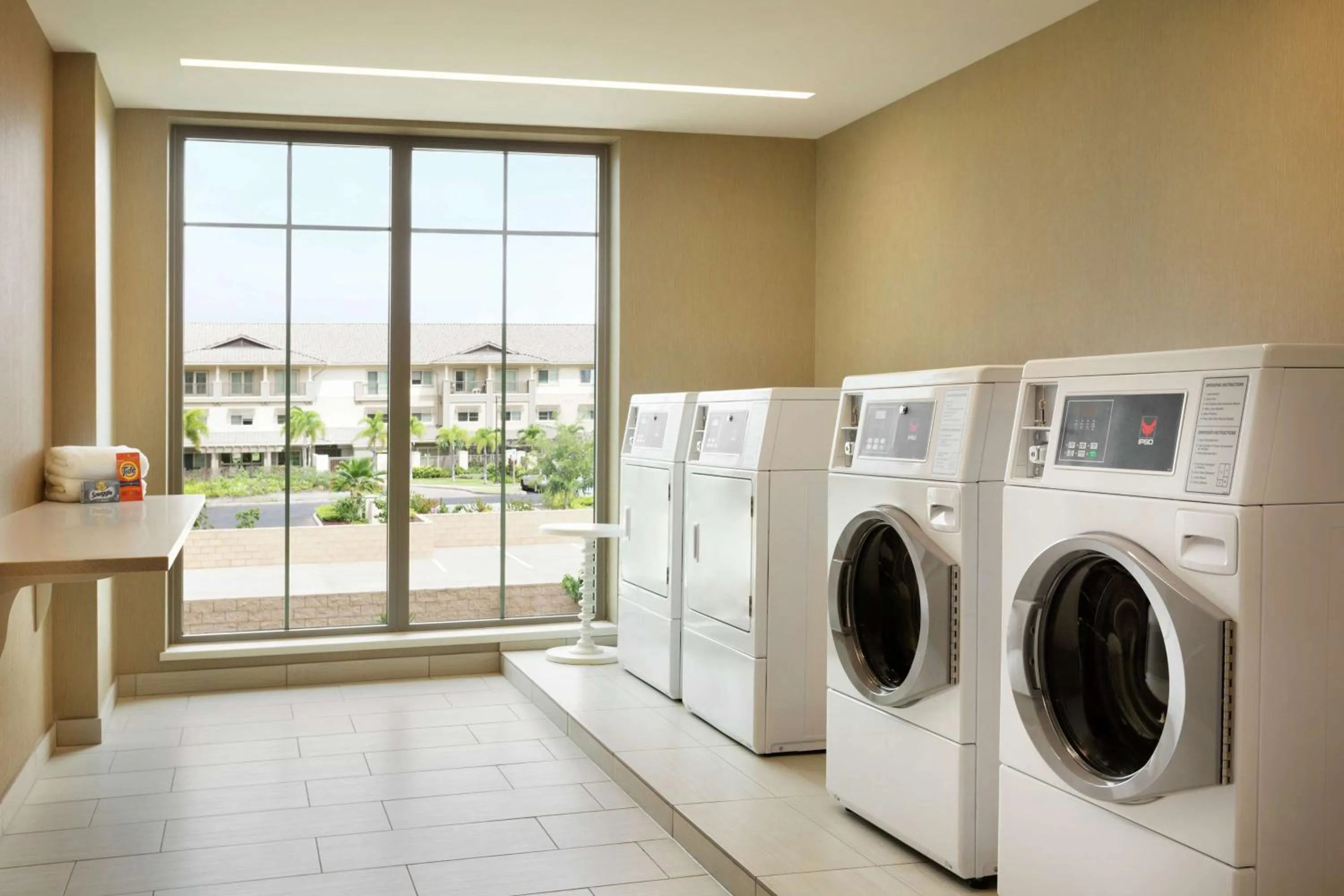 Property building in Embassy Suites By Hilton Oahu Kapolei - FREE Breakfast