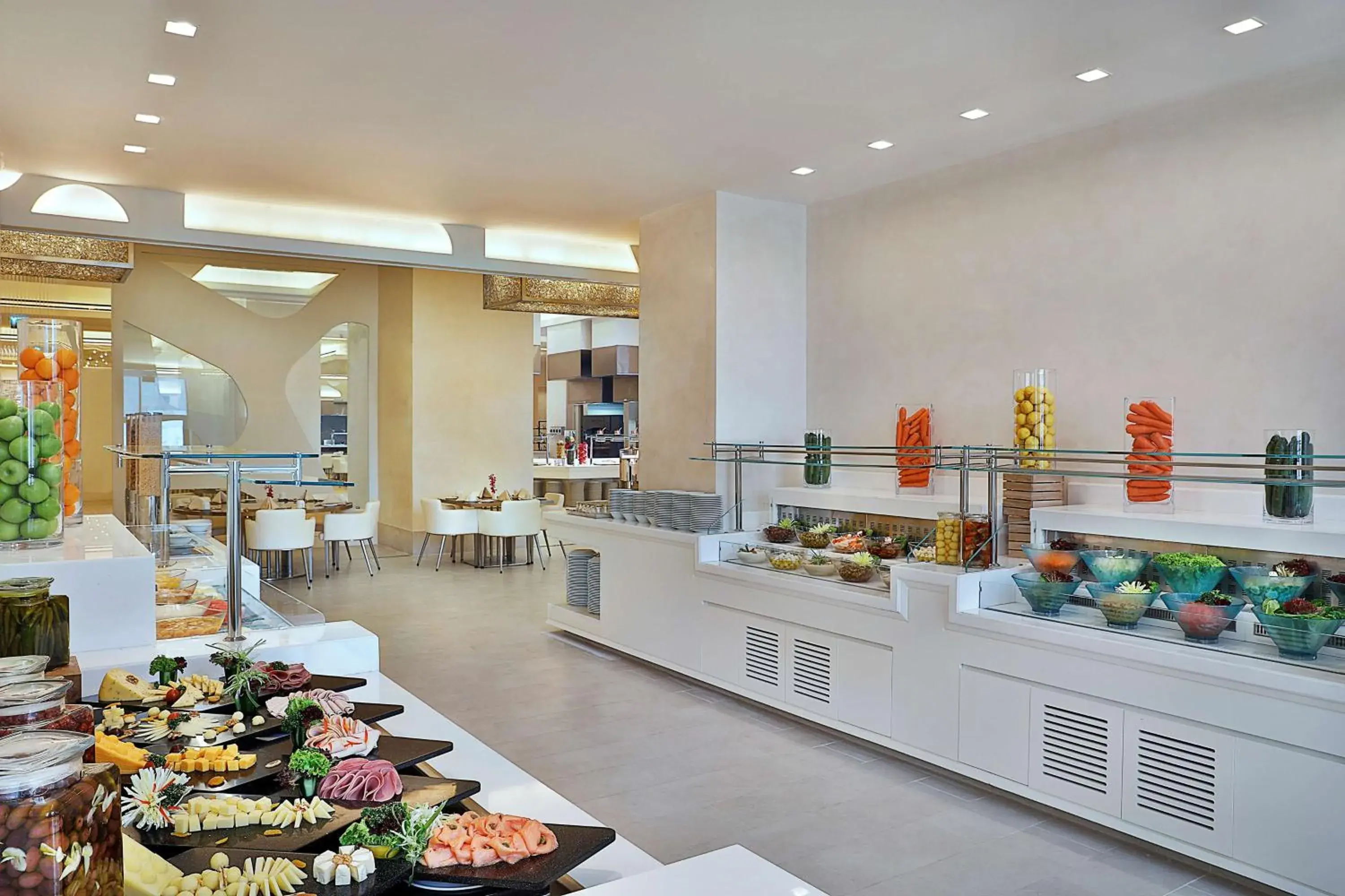 Restaurant/places to eat in Hilton Hotel & Convention Jabal Omar Makkah Restaurant/places to eat in Hilton Hotel & Convention Jabal Omar Makkah