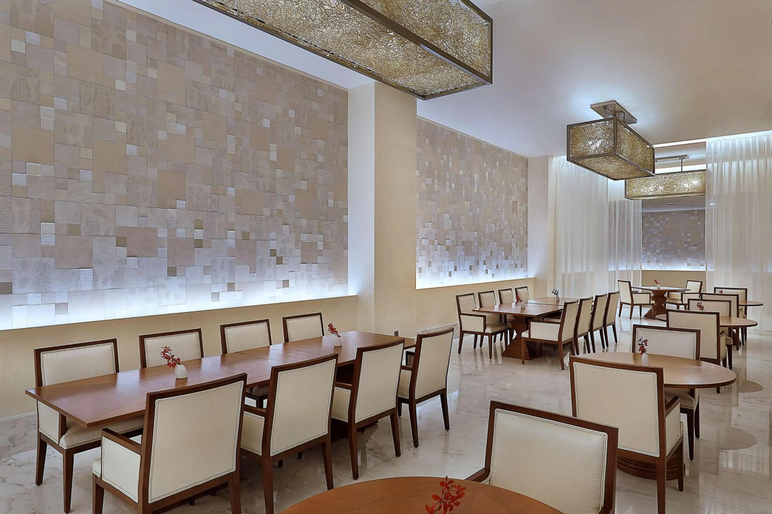 Restaurant/places to eat in Hilton Hotel & Convention Jabal Omar Makkah