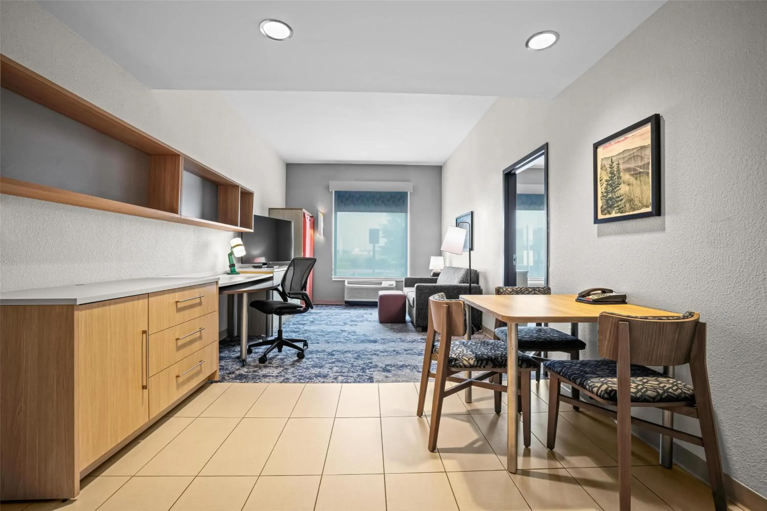 Living room in Home2 Suites By Hilton Pigeon Forge Living room in Home2 Suites By Hilton Pigeon Forge