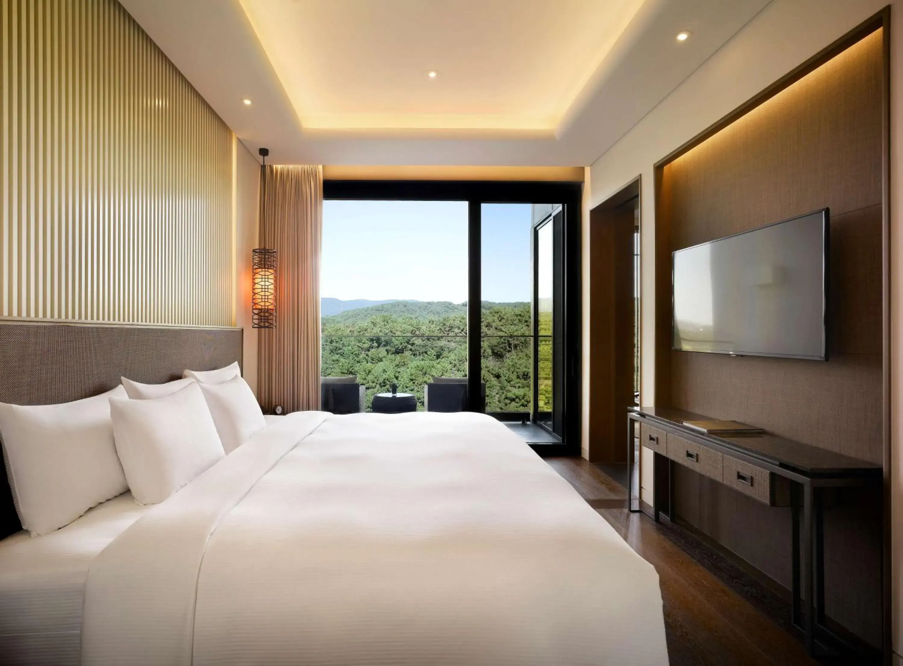 Bed in Ananti at Busan Cove Bed in Ananti at Busan Cove