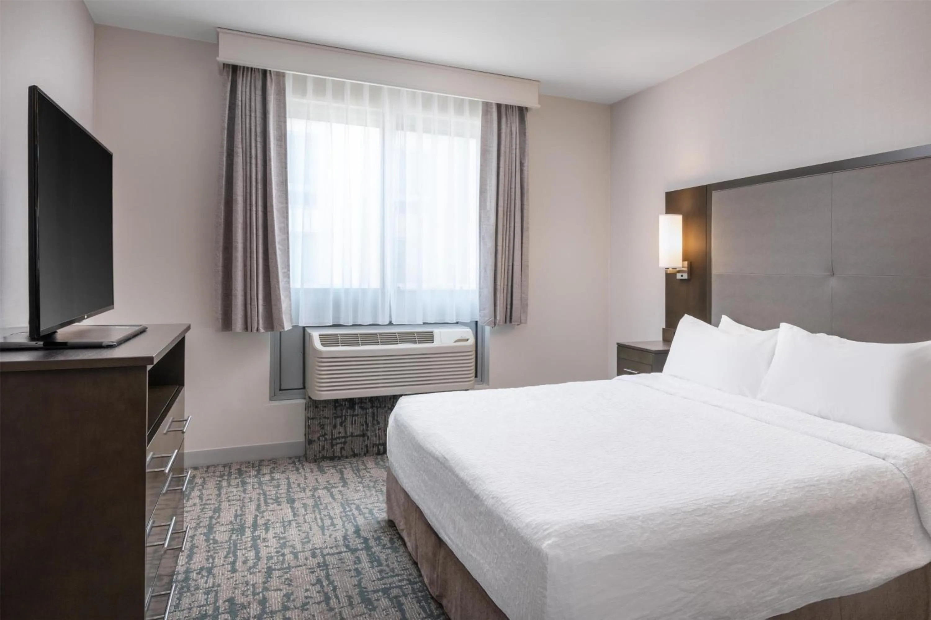 Bed in Homewood Suites By Hilton San Jose Santa Clara