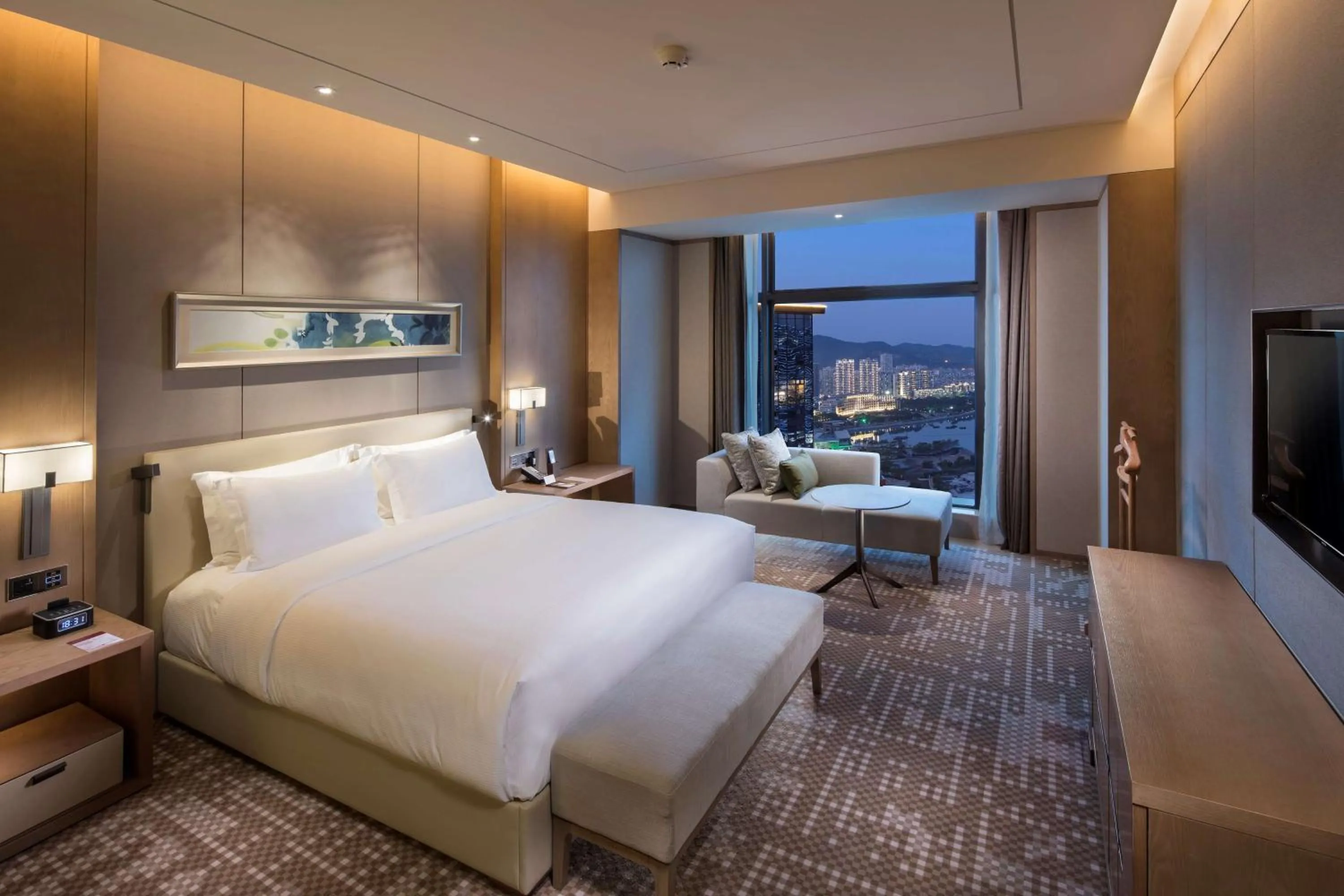 Bed in DoubleTree By Hilton Xiamen-Haicang