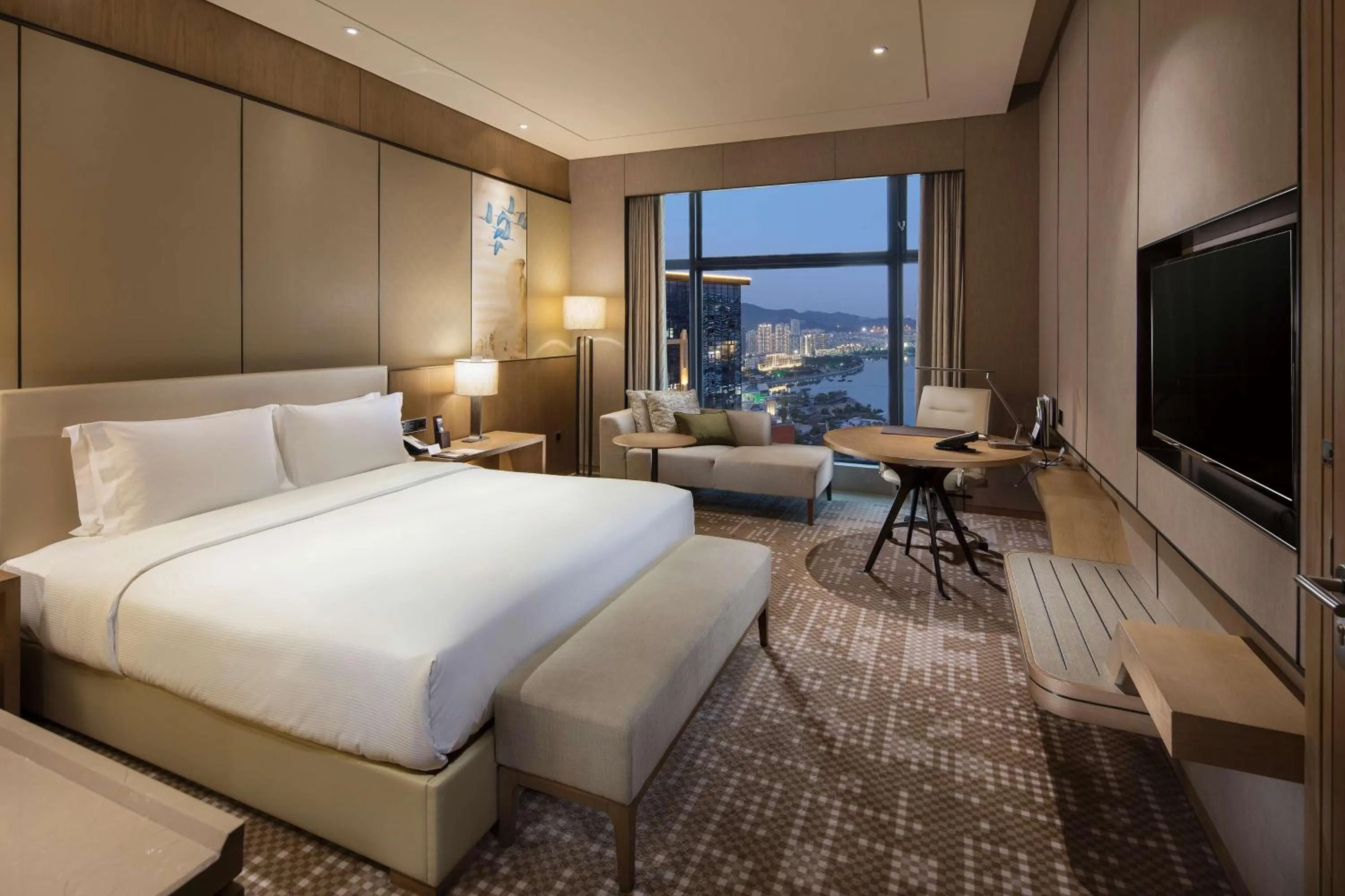 Bedroom, Bed in DoubleTree By Hilton Xiamen-Haicang