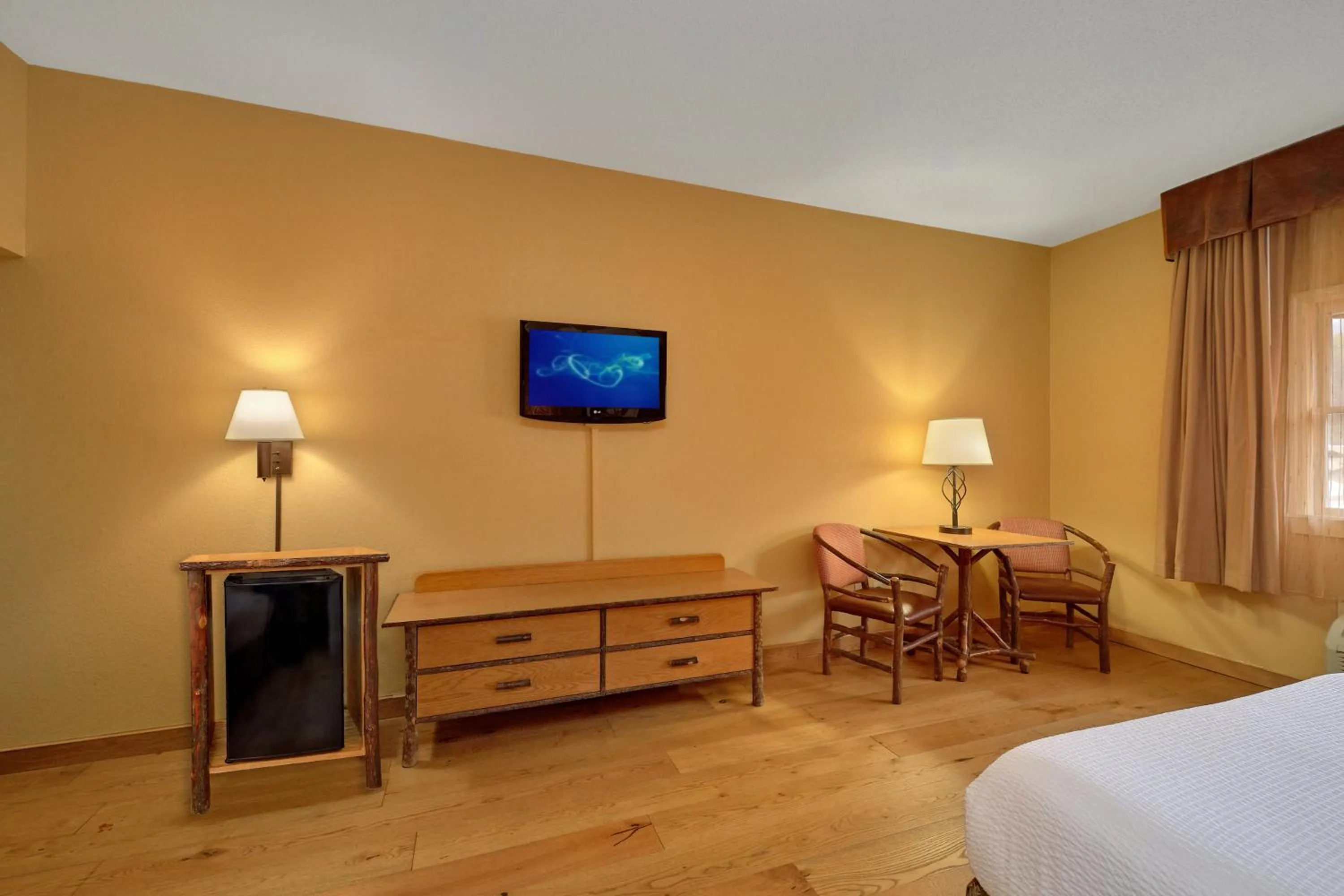 Two Queen Room in Bearskin Lodge on the River