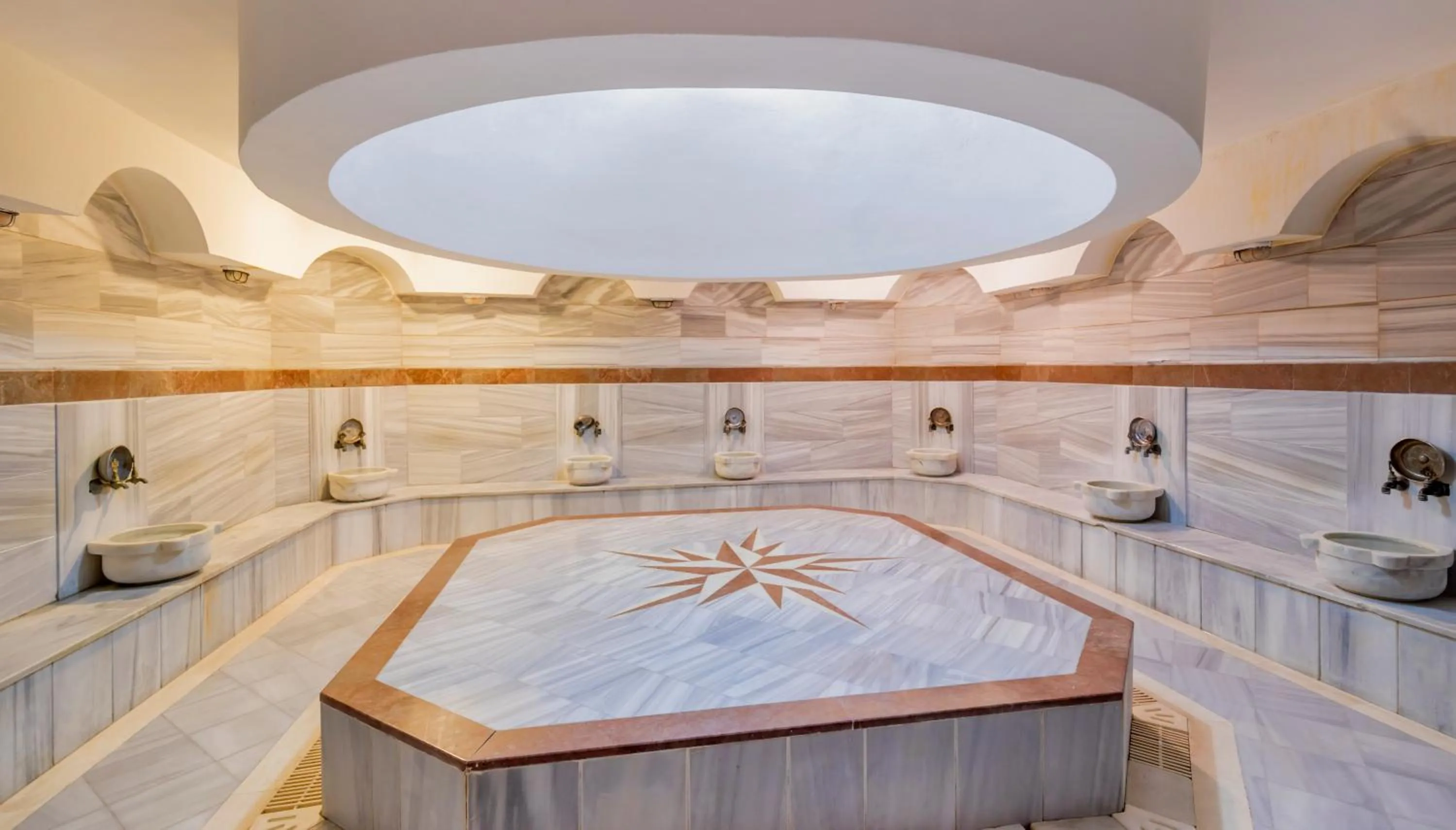 Public Bath in Holiday Park Resort - Ultra All İnclusive