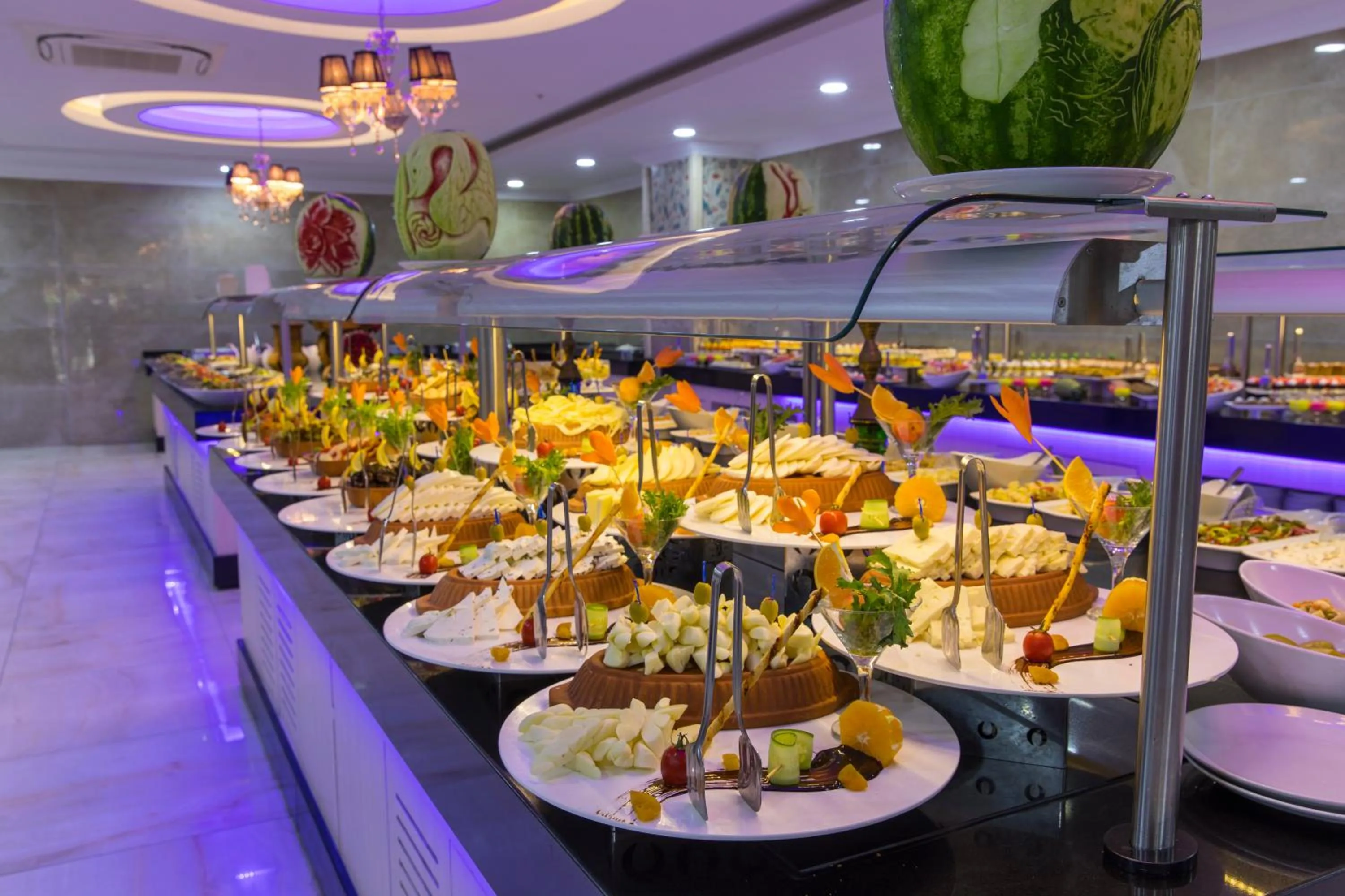 Food and drinks in Holiday Park Resort - Ultra All İnclusive