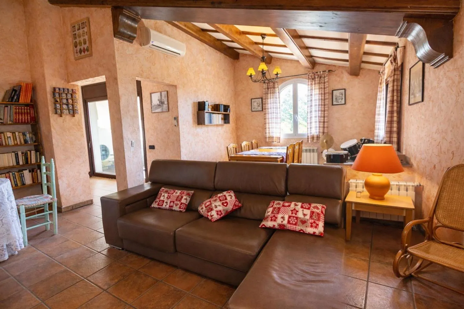 Catalunya Casas Peaceful Perfection , only 30km from Barcelona!