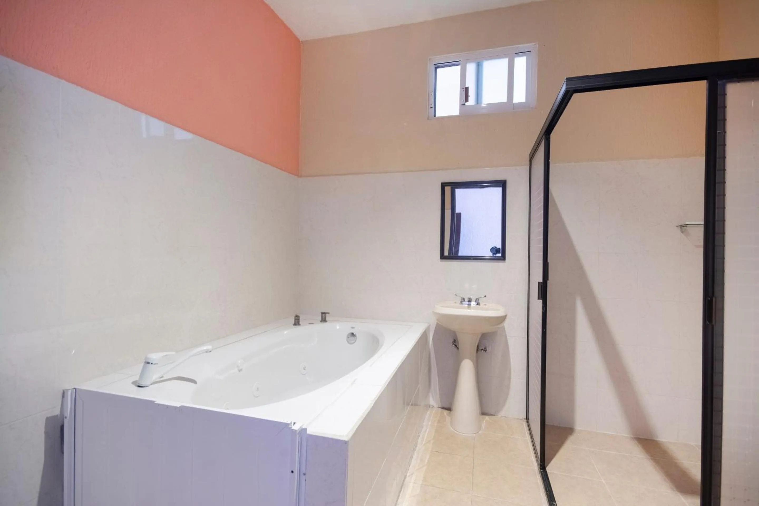 Bathroom in Hotel Spa Shalam