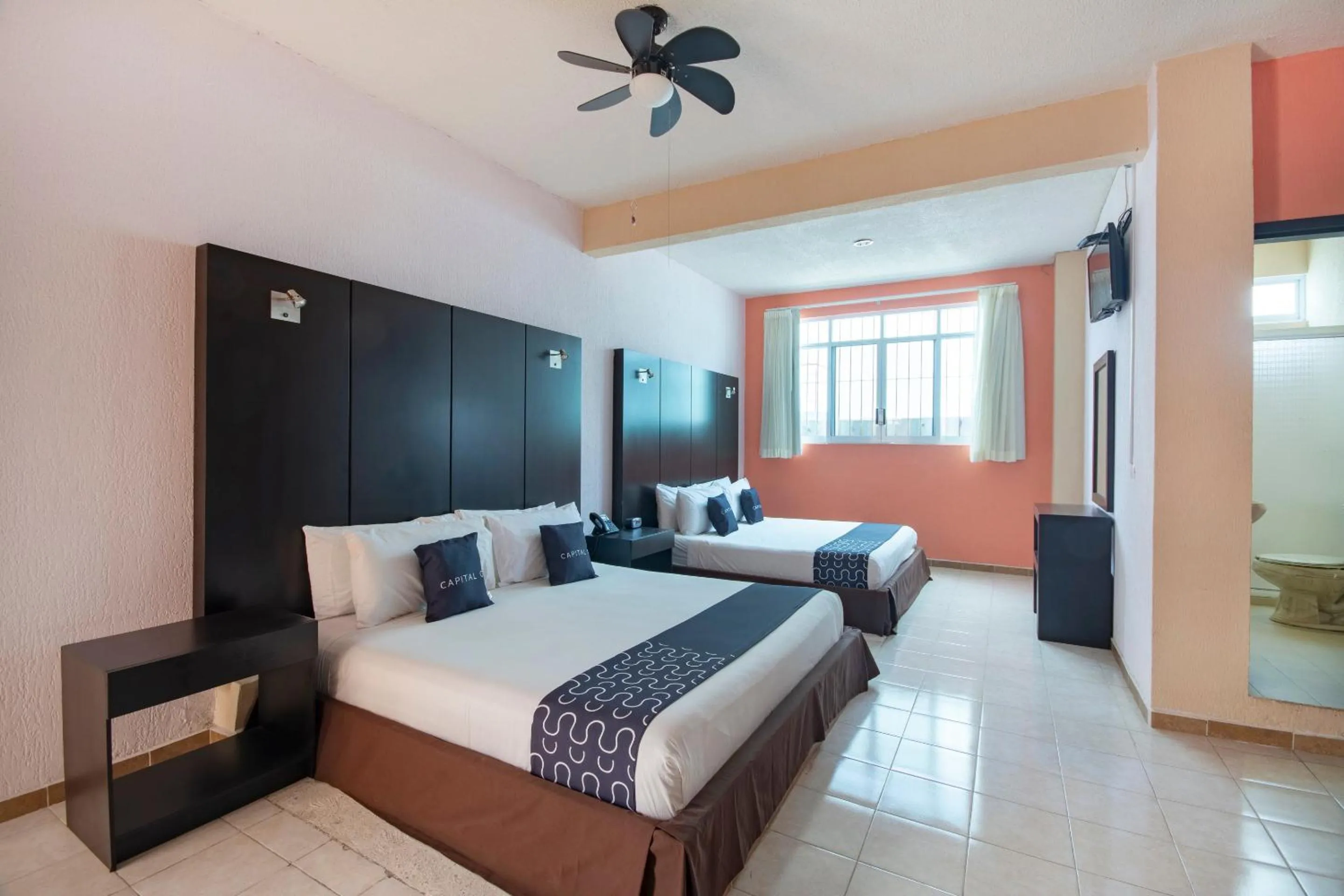 Bedroom, Bed in Hotel Spa Shalam