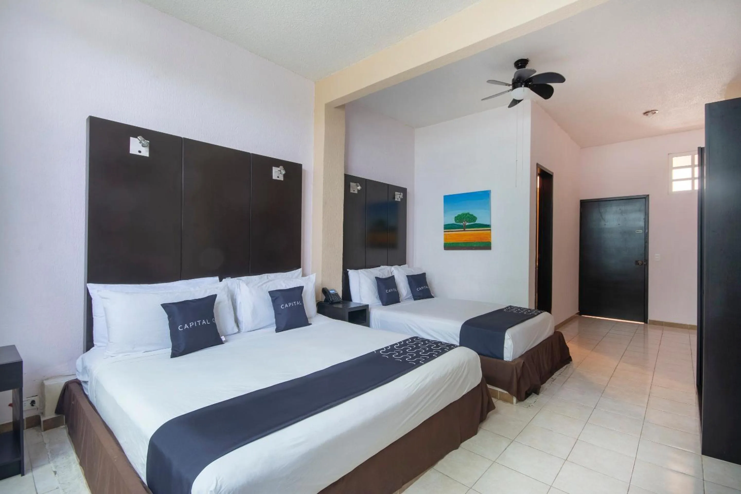 Bedroom, Bed in Hotel Spa Shalam