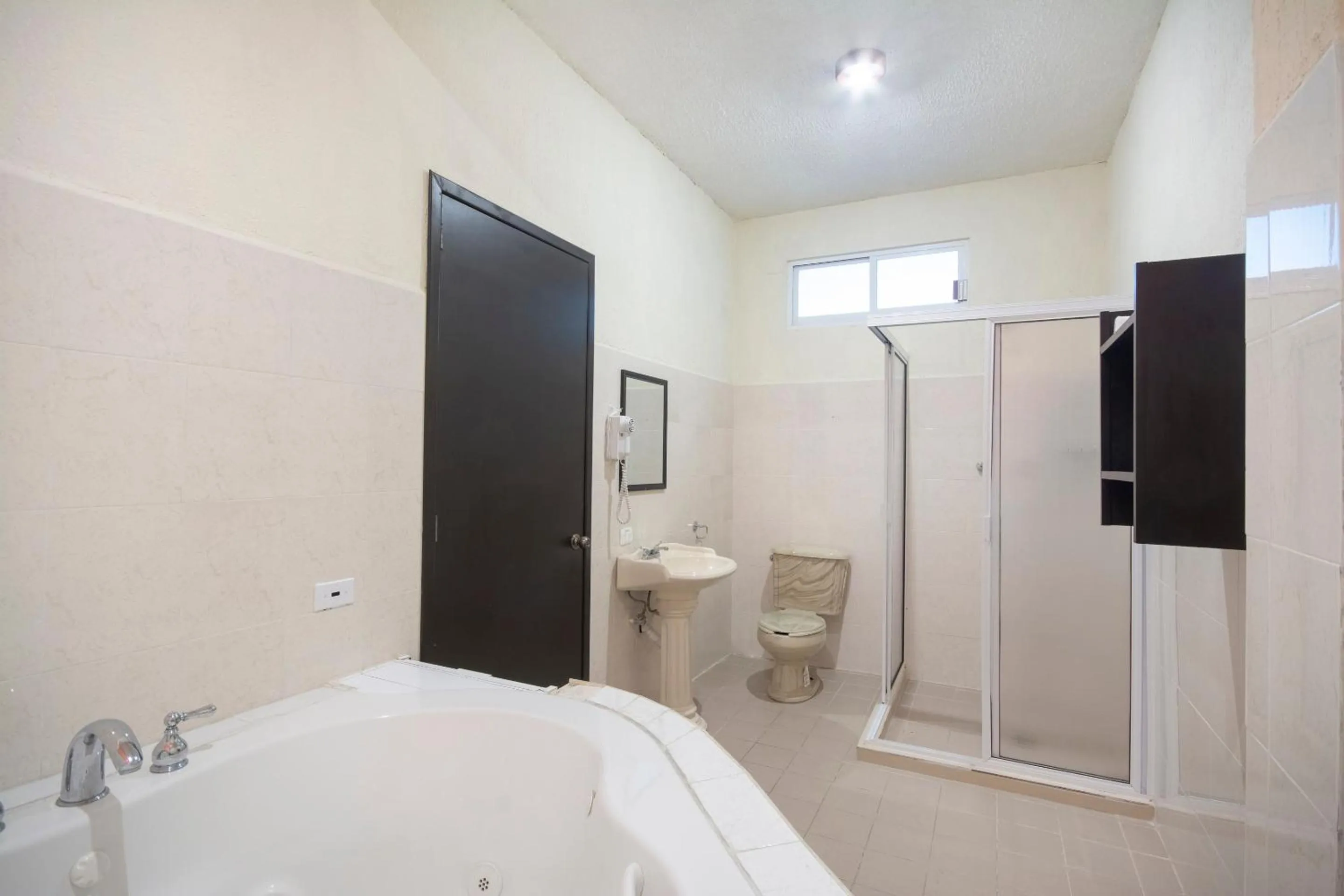 Bathroom in Hotel Spa Shalam