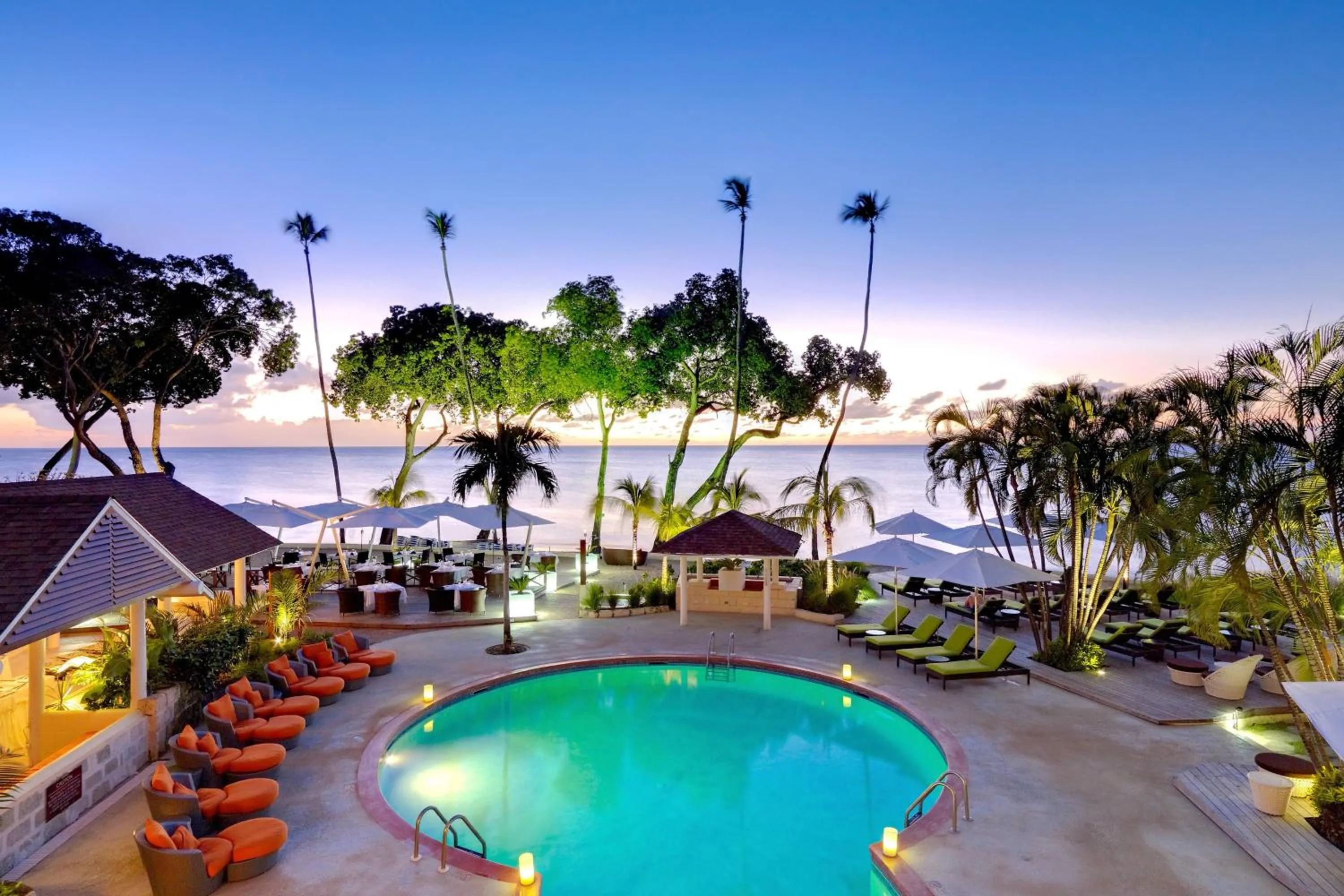 Swimming pool in Tamarind by Elegant Hotels - All-Inclusive