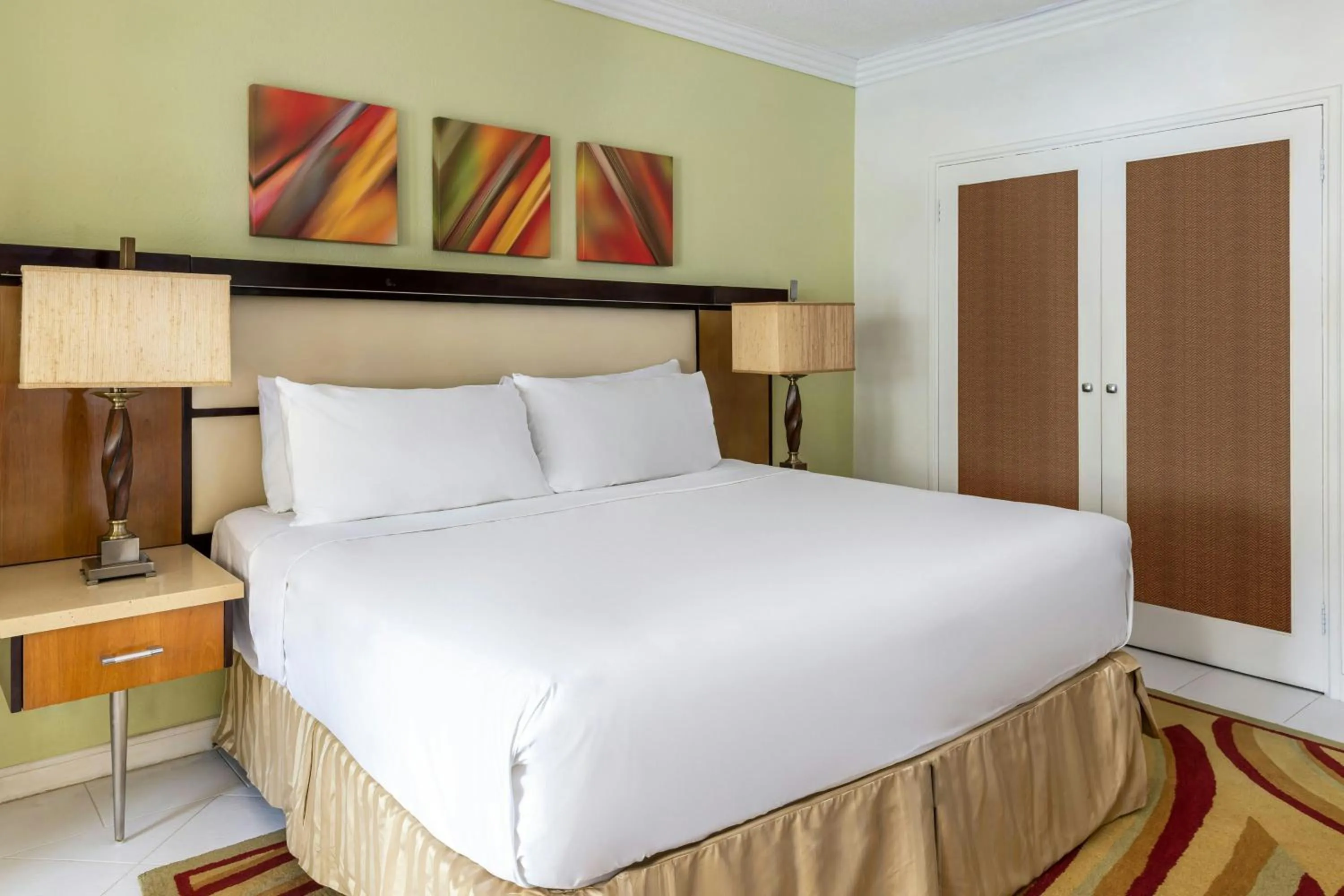 Photo of the whole room, Bed in Tamarind by Elegant Hotels - All-Inclusive