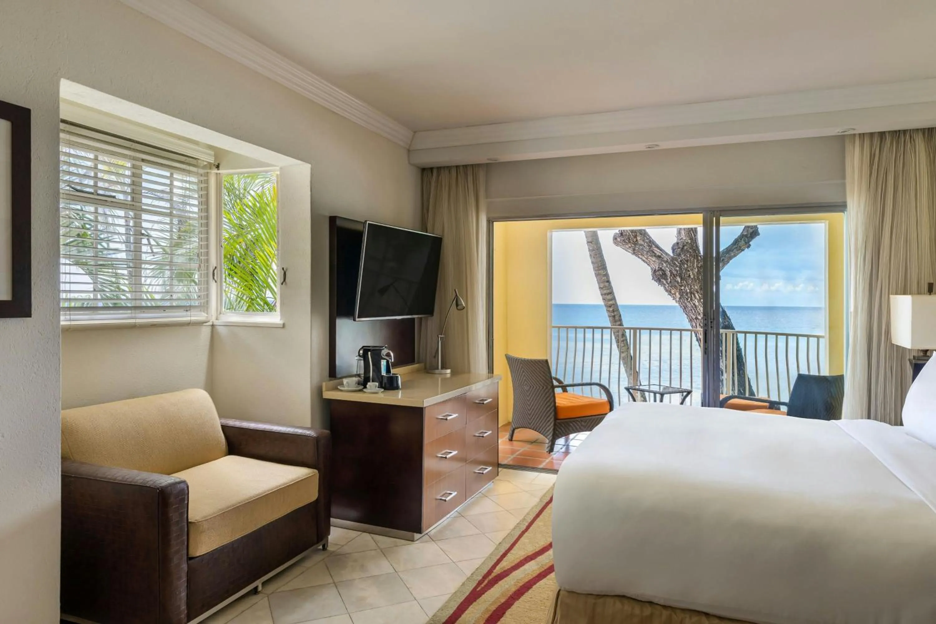 Photo of the whole room, Bed in Tamarind by Elegant Hotels - All-Inclusive