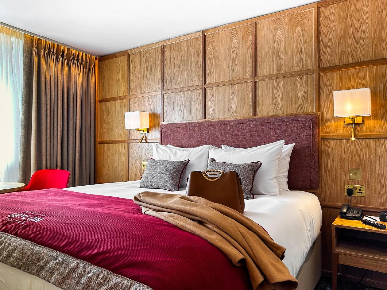 Bed in Dublin Skylon Hotel