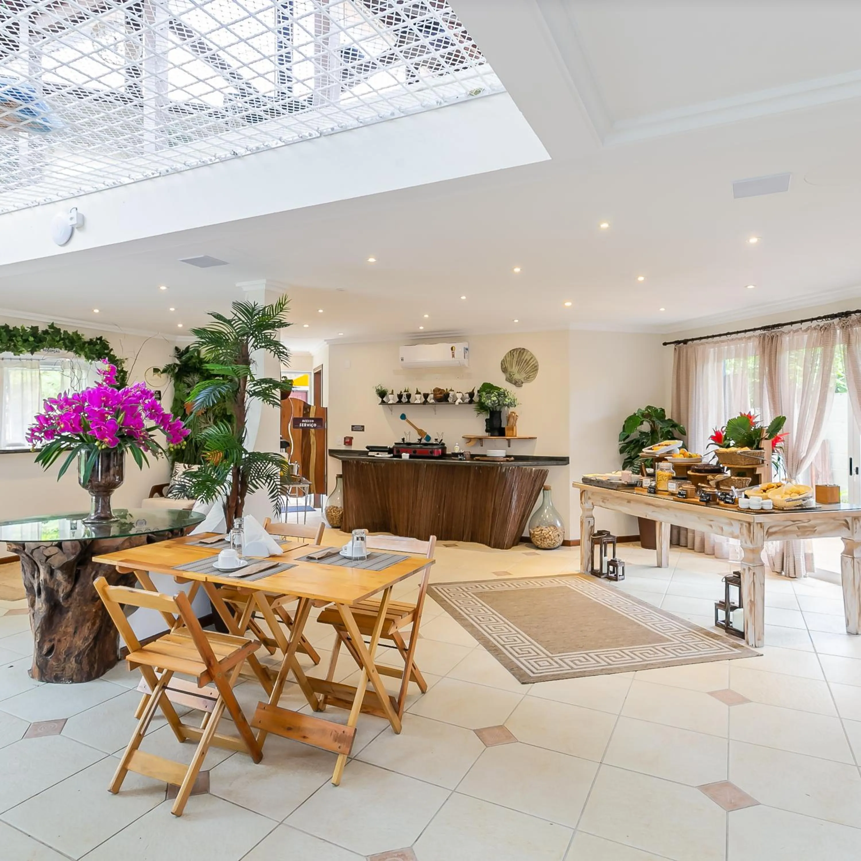 Restaurant/places to eat in Penareia Floripa Beach Hotel