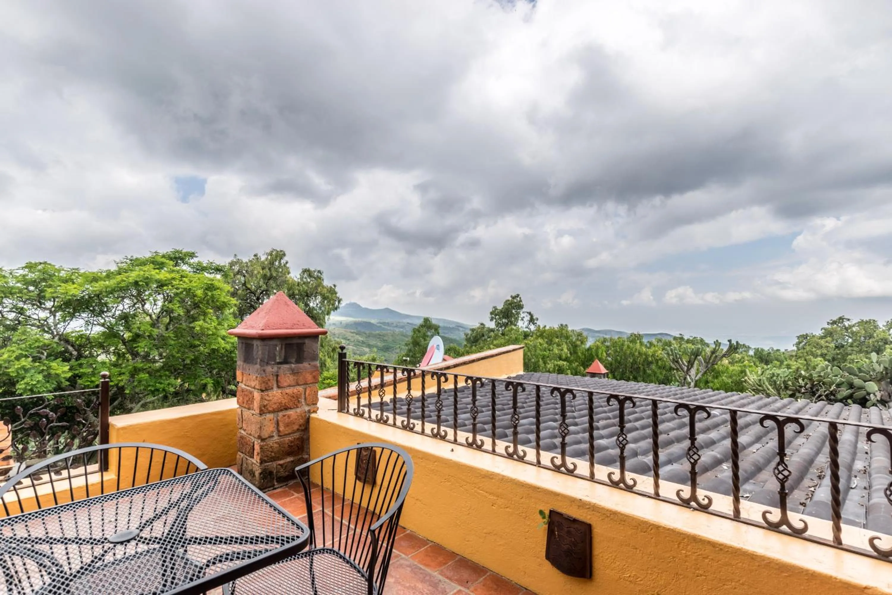 Mountain view in Hotel Camino de Vinos