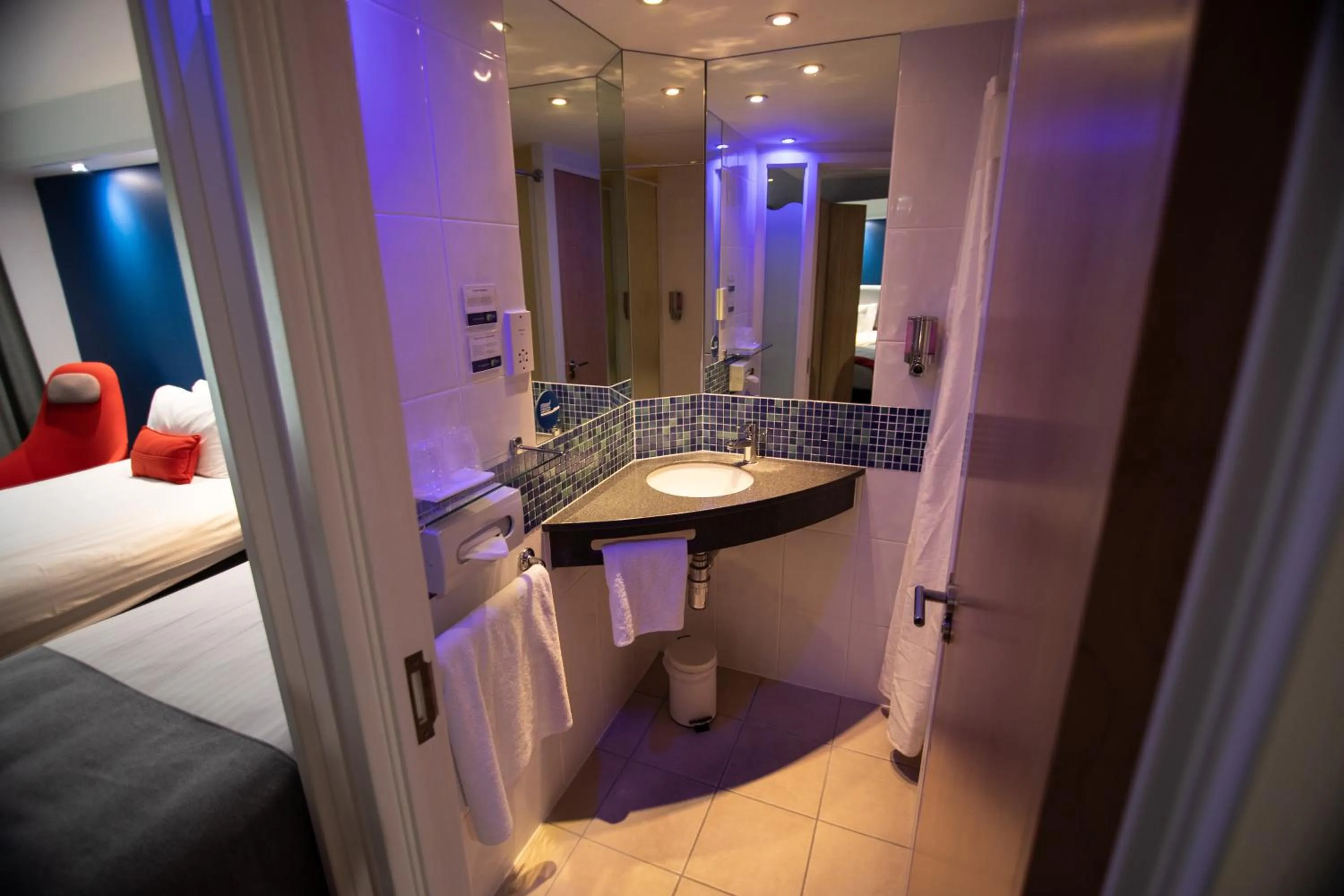 Shower, Bed in Holiday Inn Express London Stansted Airport by IHG