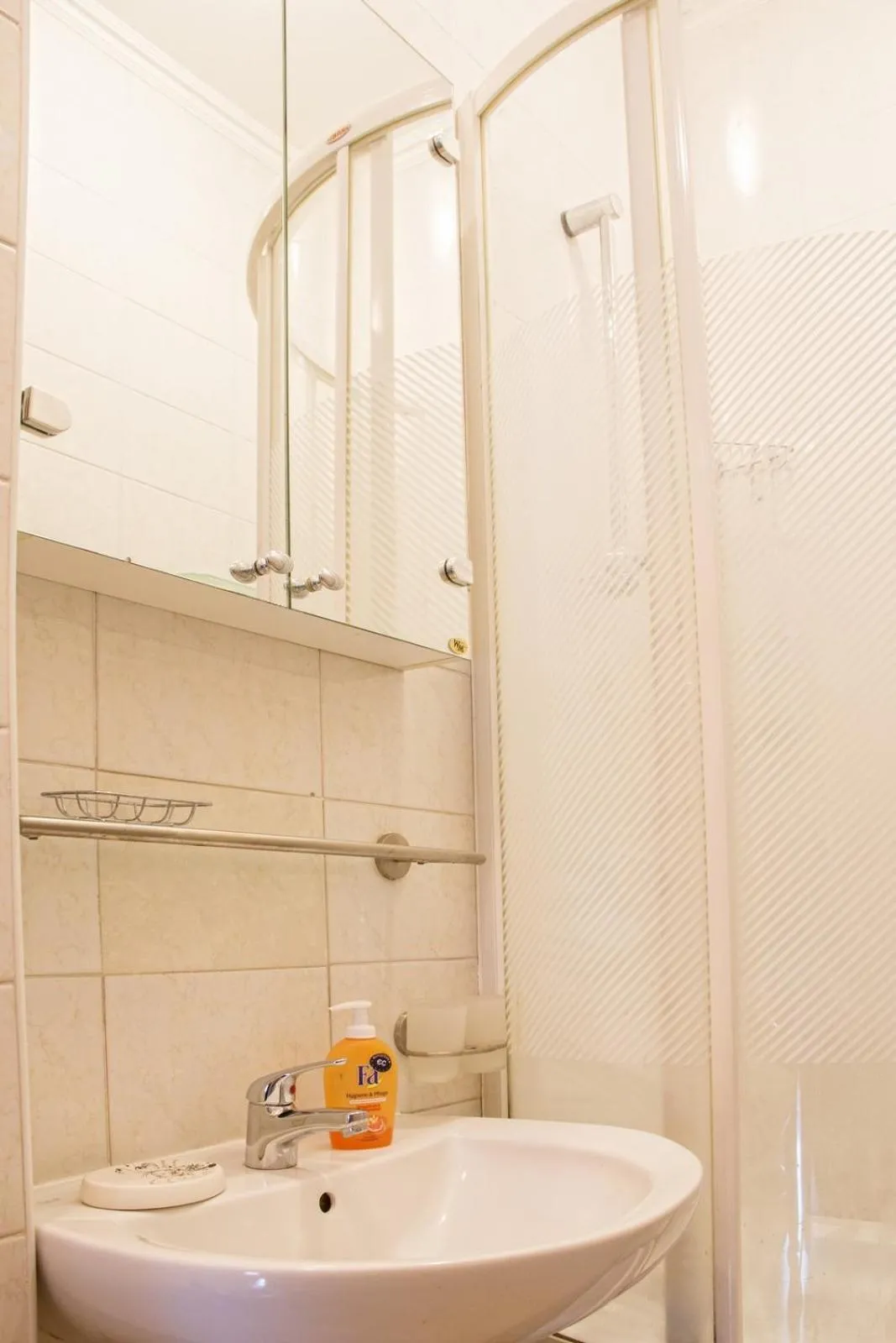 Kyiv apartment in the city center on Turgenevskaya street