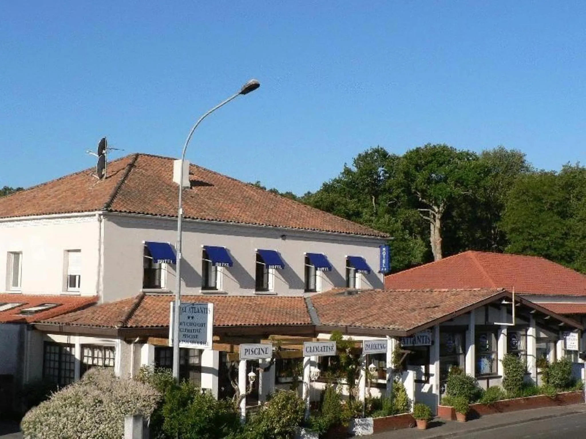 Property building in Atlantis Hôtel