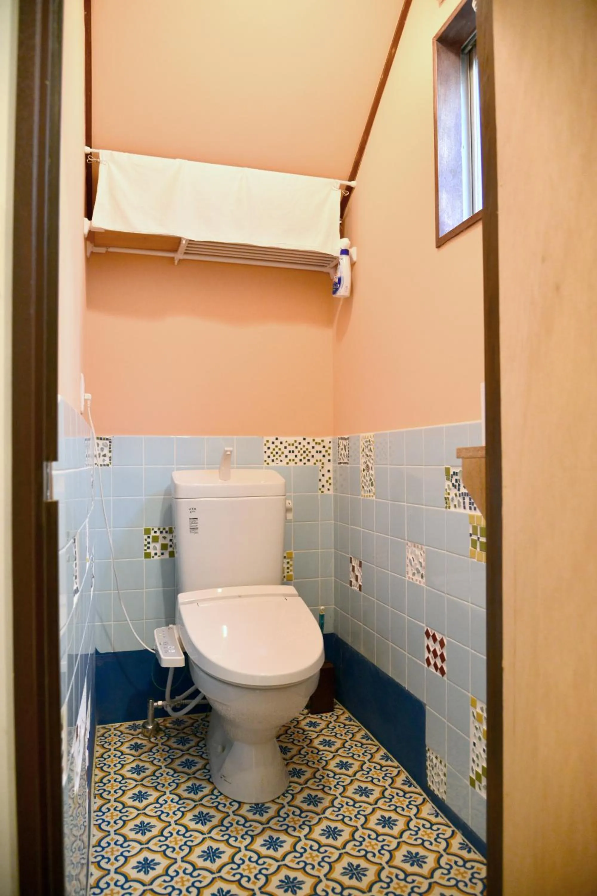 Toilet in Good Trip Hostel & Bar