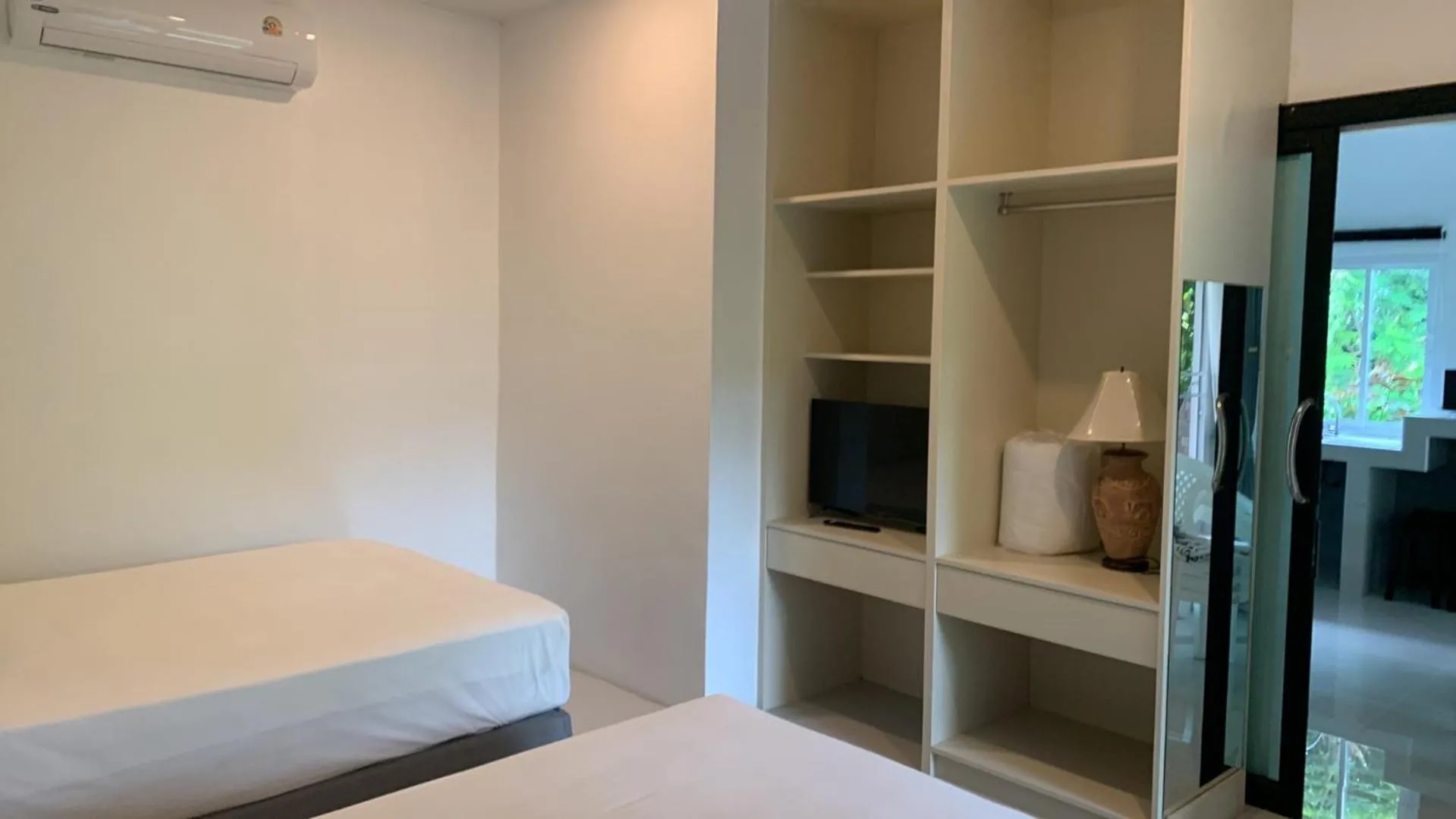 Bed in Fantasy Hill Bungalow