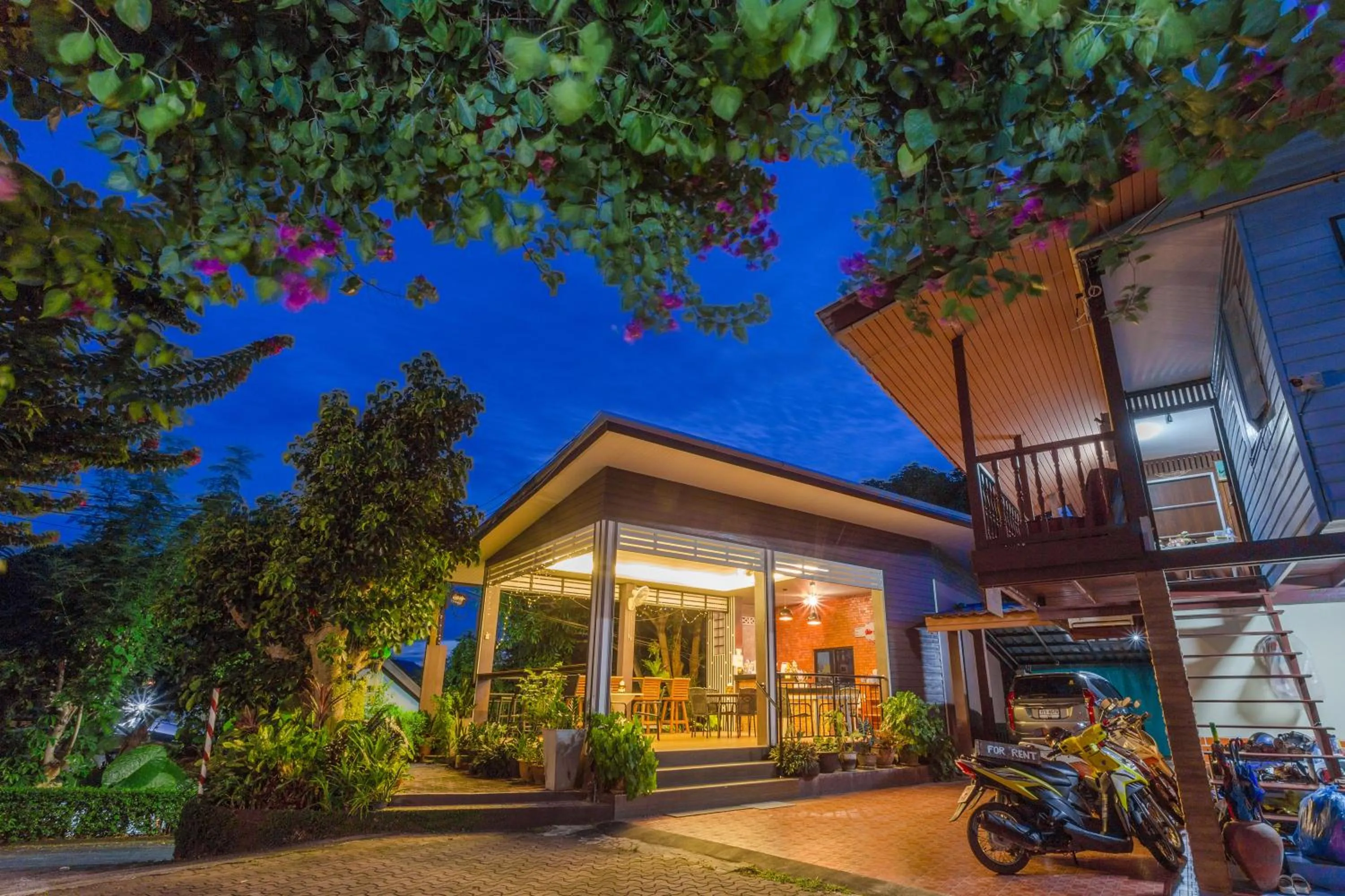Fantasy Hill Bungalow