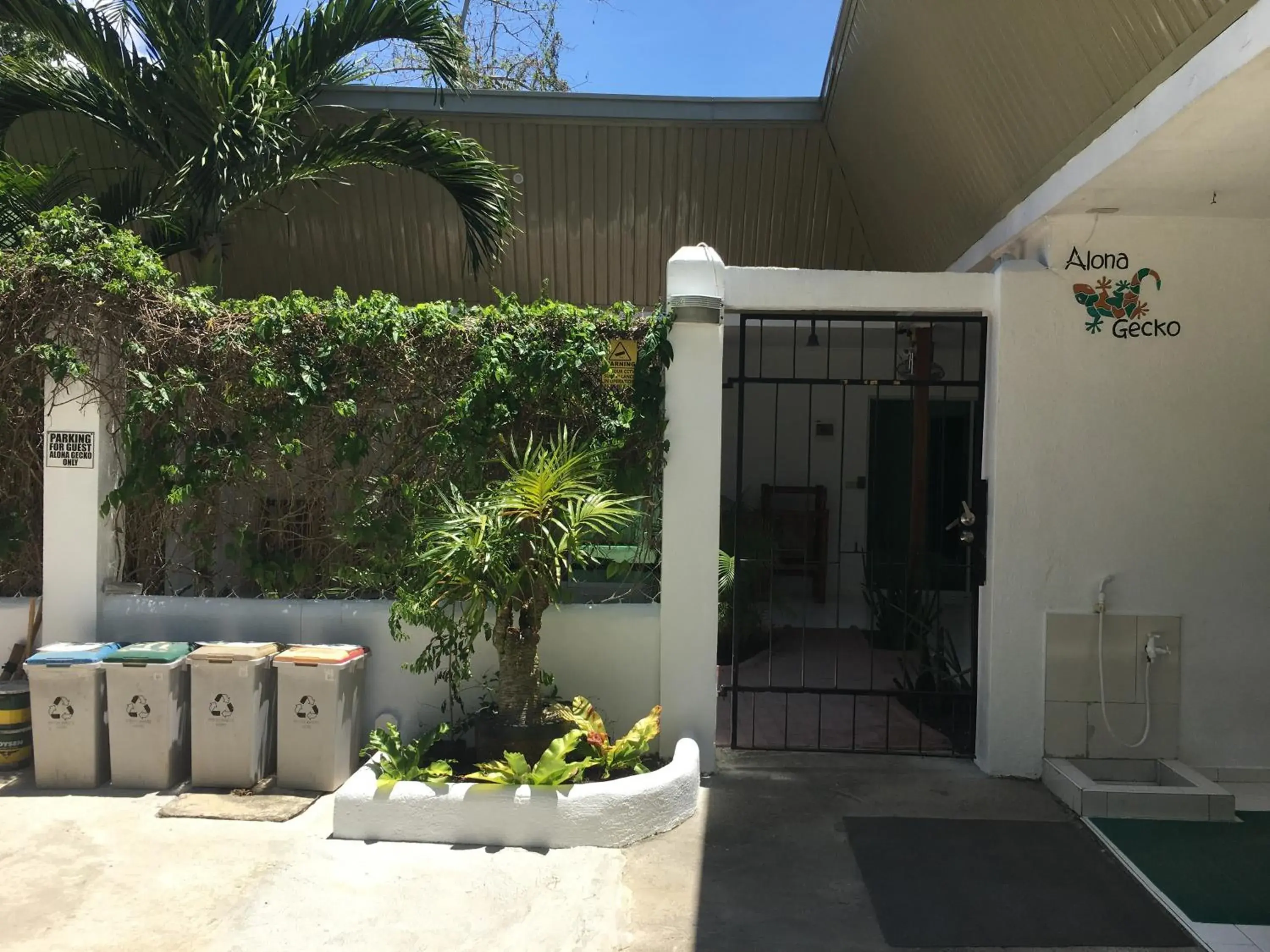 Property building in Alona Gecko Inn Property building in Alona Gecko Inn