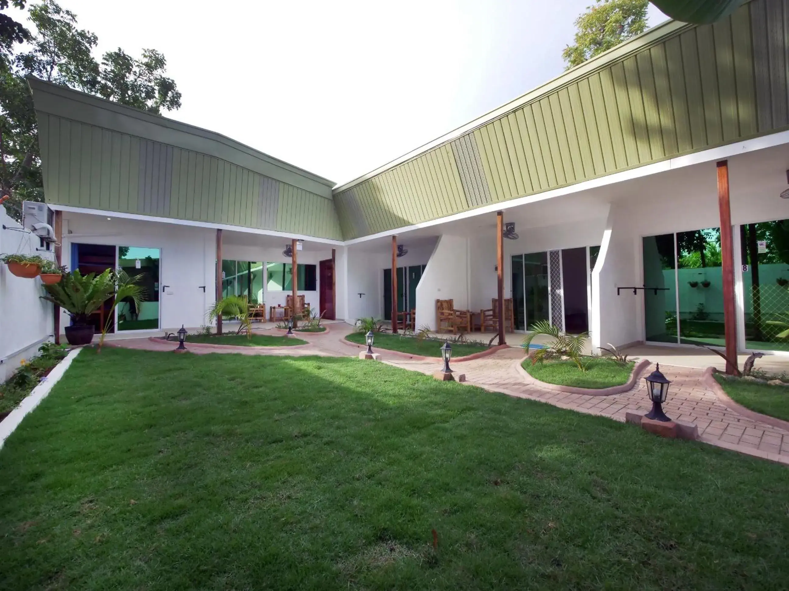 Property building in Alona Gecko Inn Property building in Alona Gecko Inn