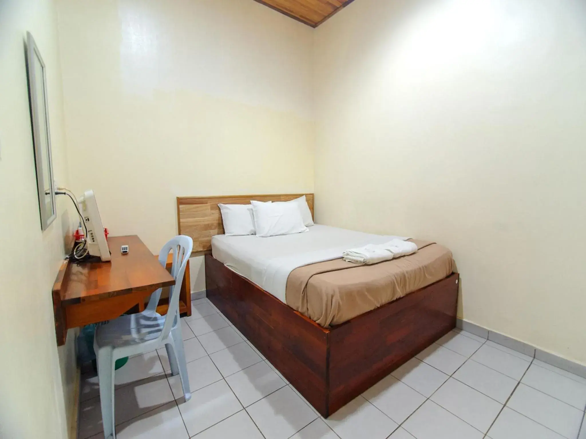 Photo of the whole room, Bed in Y&Z Hotel Photo of the whole room, Bed in Y&Z Hotel