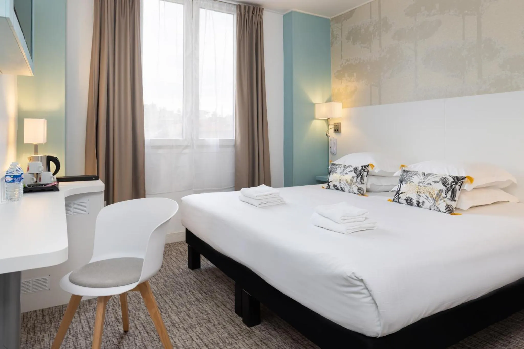 Bed in Hôtel Byakko Nice