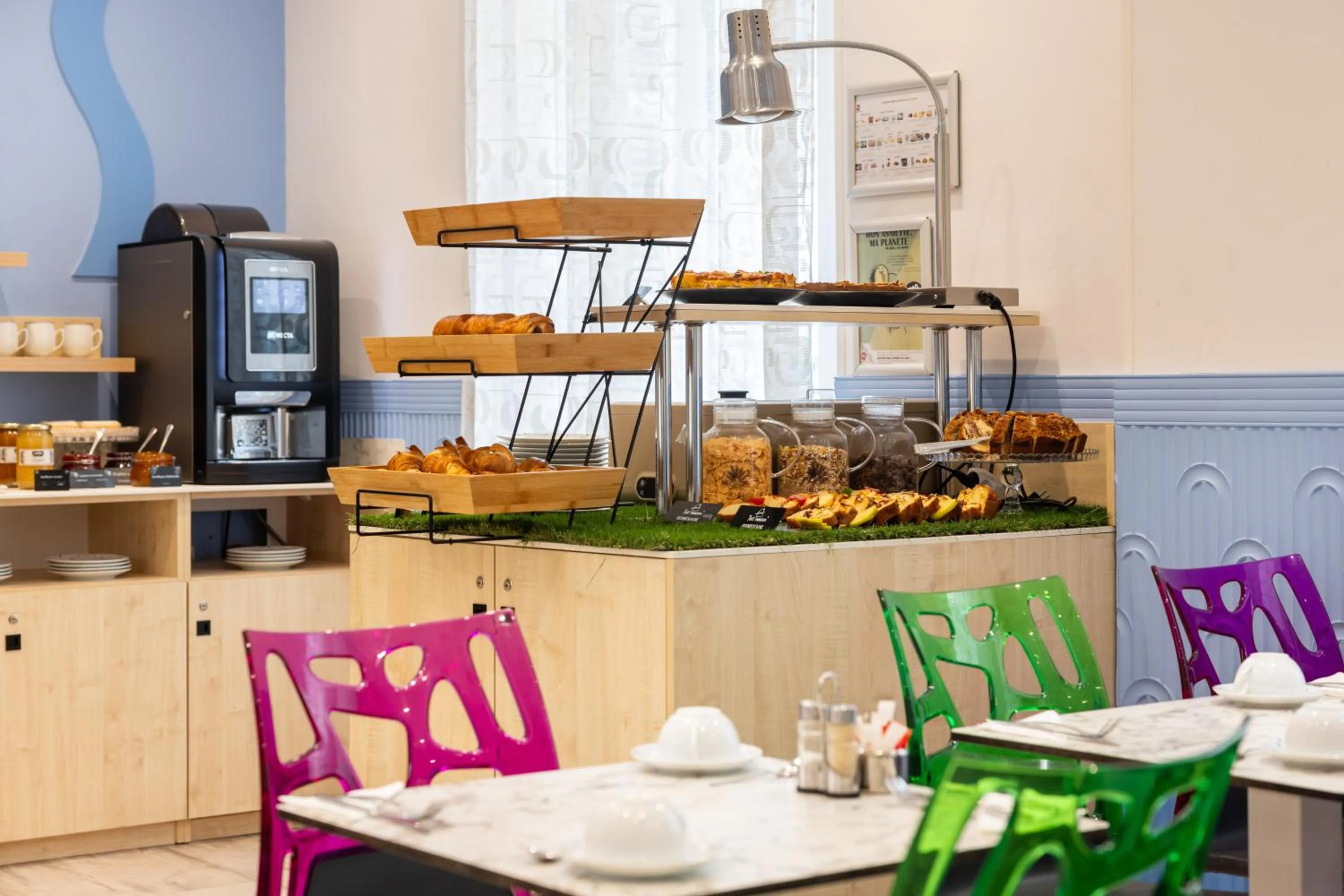 Breakfast in Hôtel Byakko Nice