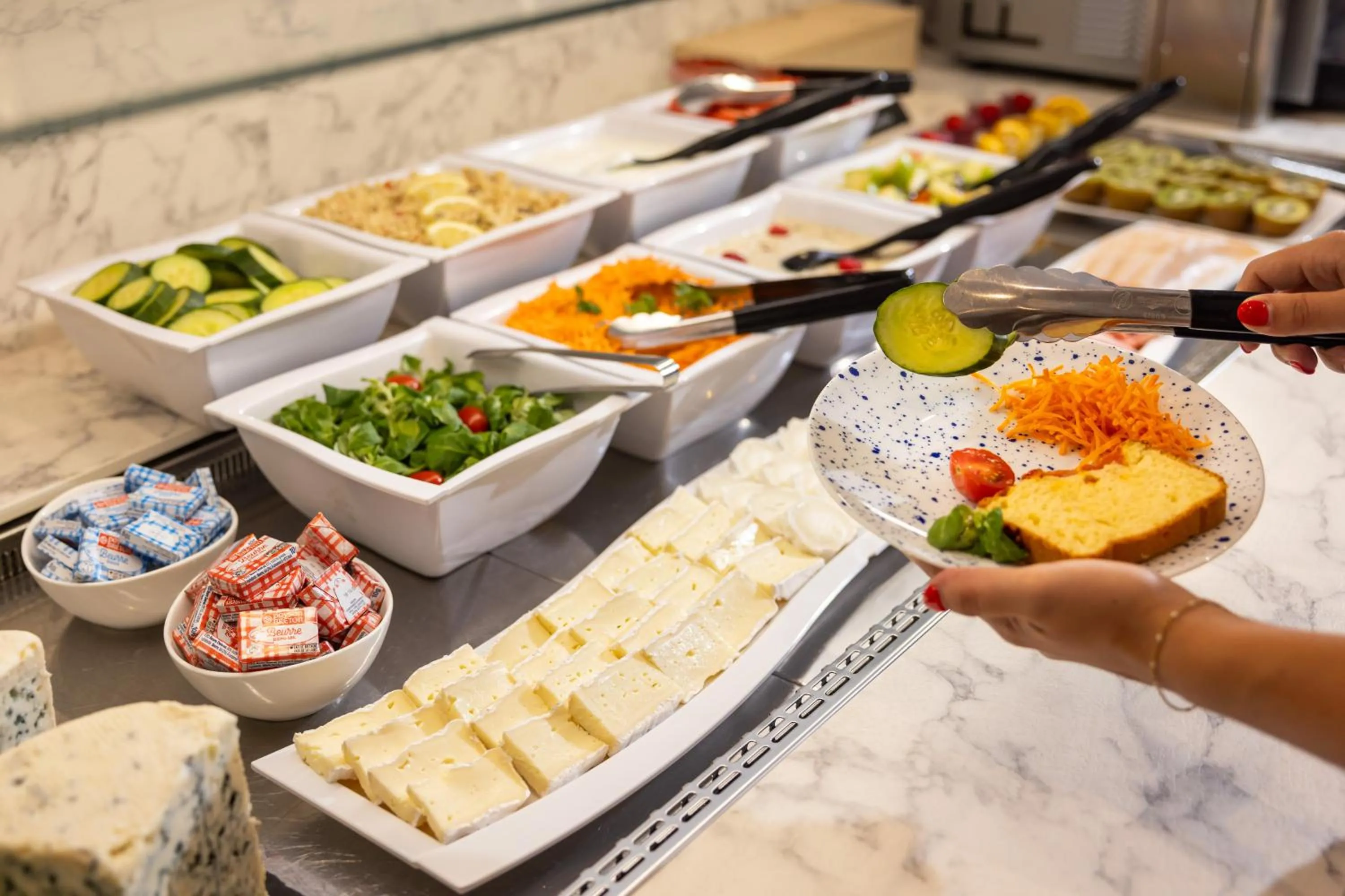 Buffet breakfast in Hôtel Byakko Nice