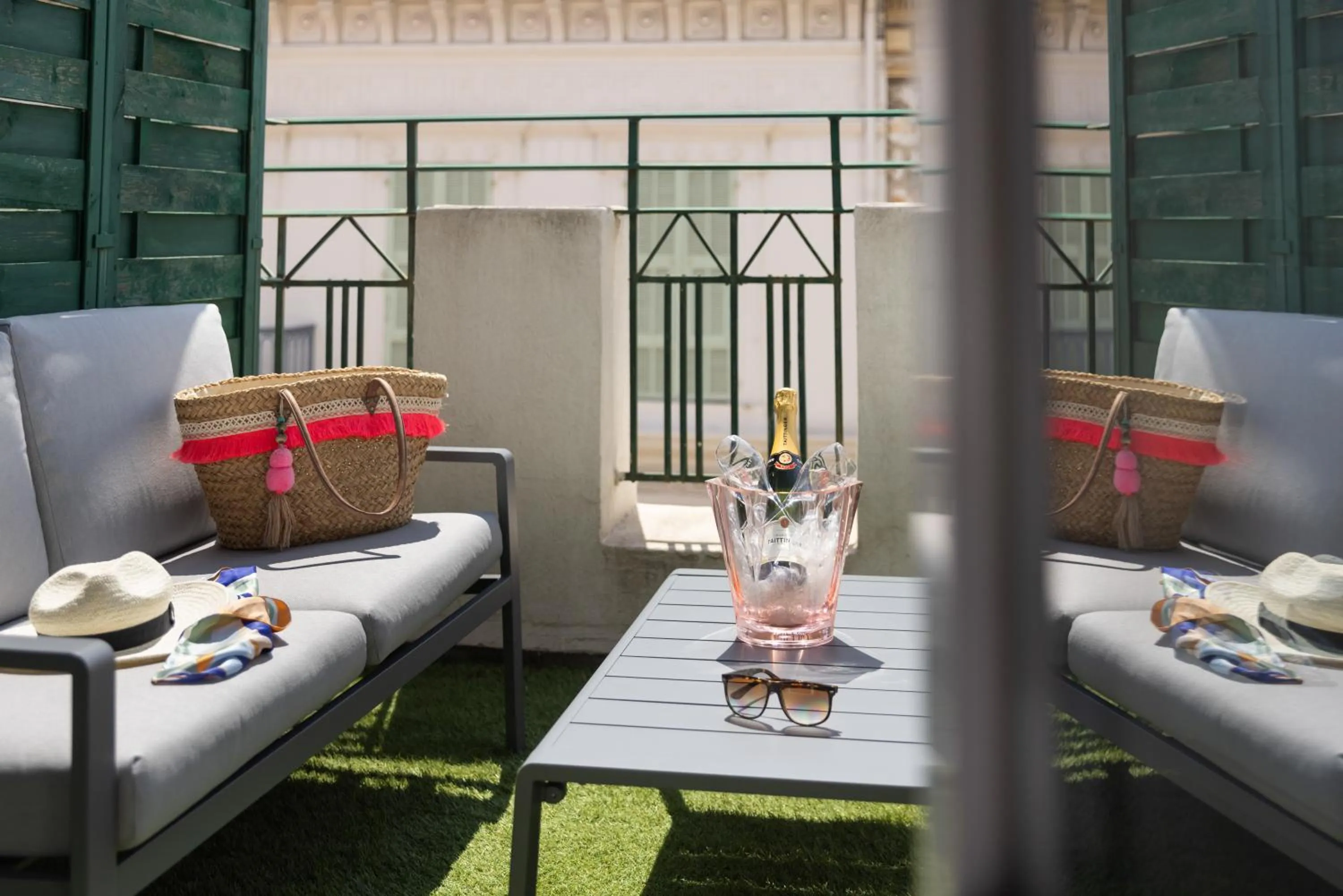 Balcony/Terrace in Hôtel Byakko Nice