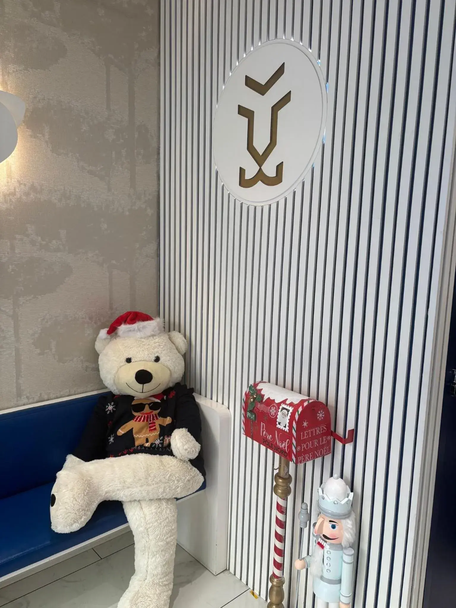 Property building in Hôtel Byakko Nice Property building in Hôtel Byakko Nice