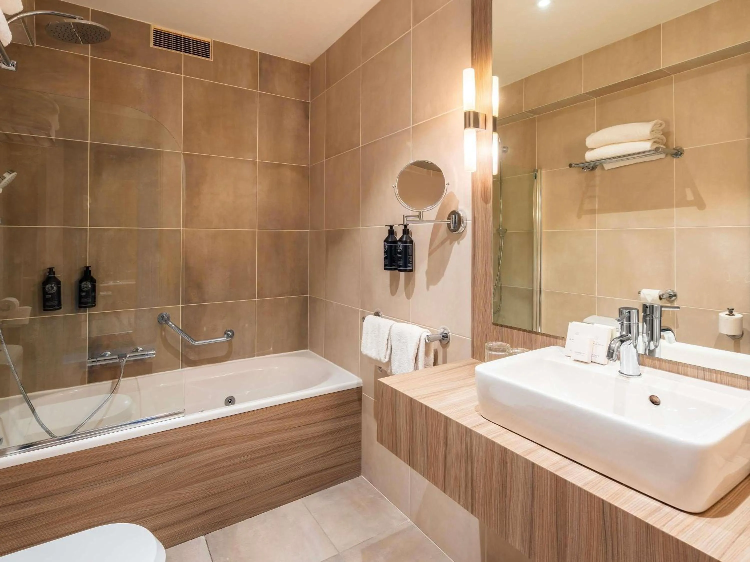 Bedroom in Le Splendid Hotel Lac D'Annecy - Handwritten Collection