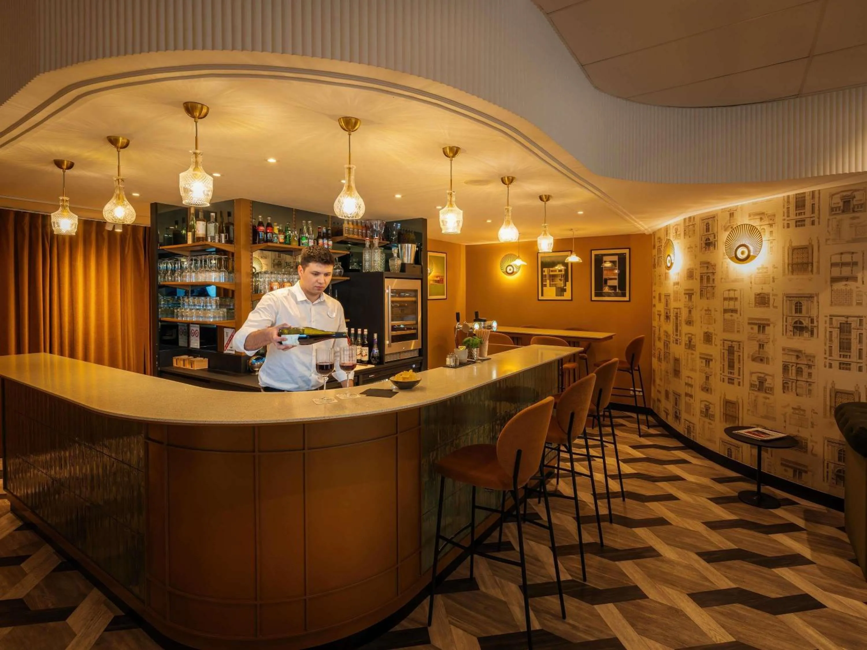 Lounge or bar in Le Splendid Hotel Lac D'Annecy - Handwritten Collection