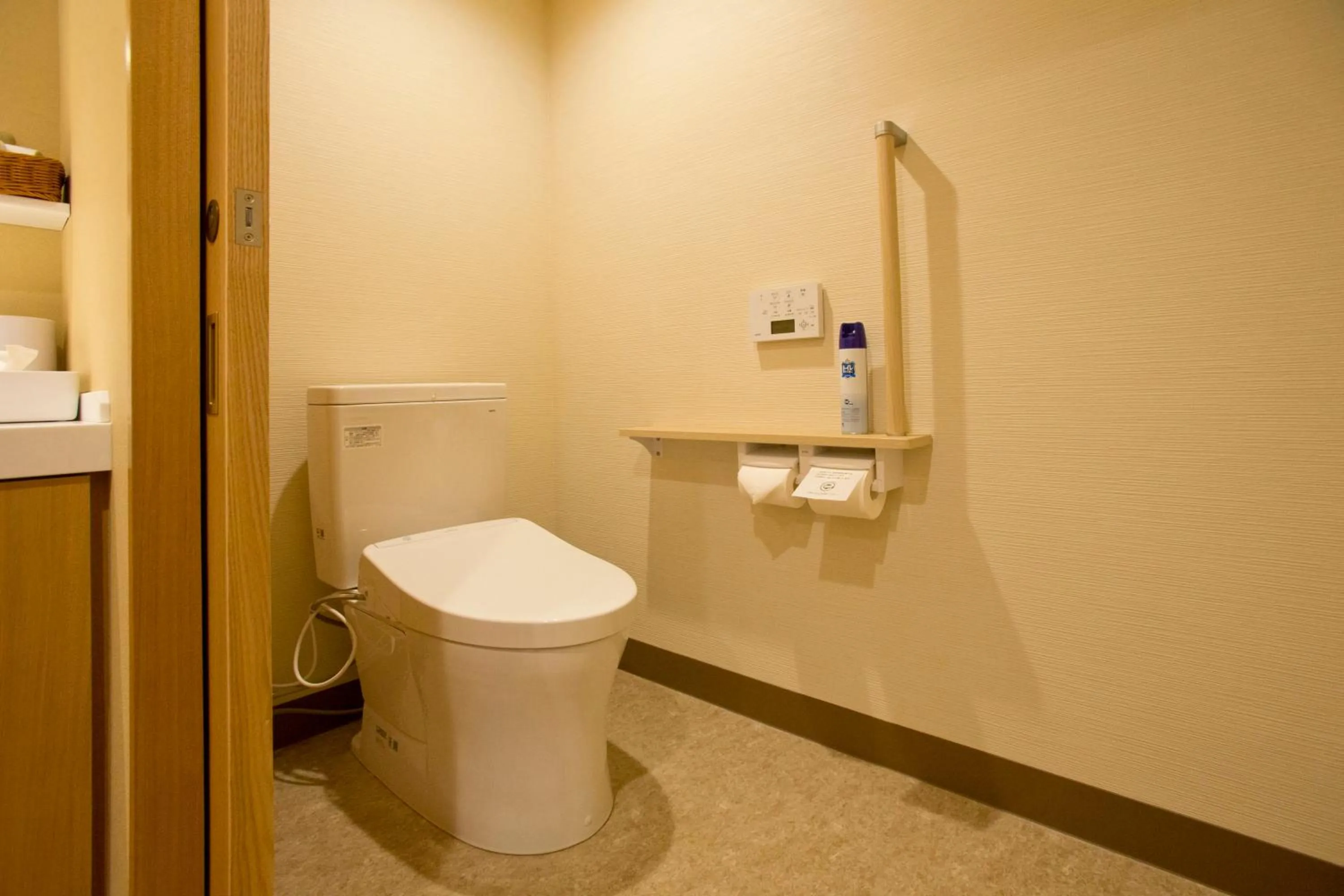 Toilet in 山荘 風の杜 Sanso Kazenomori