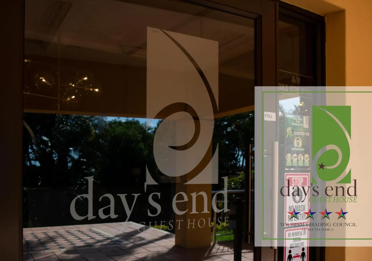 Facade/entrance in Day's End Guest House