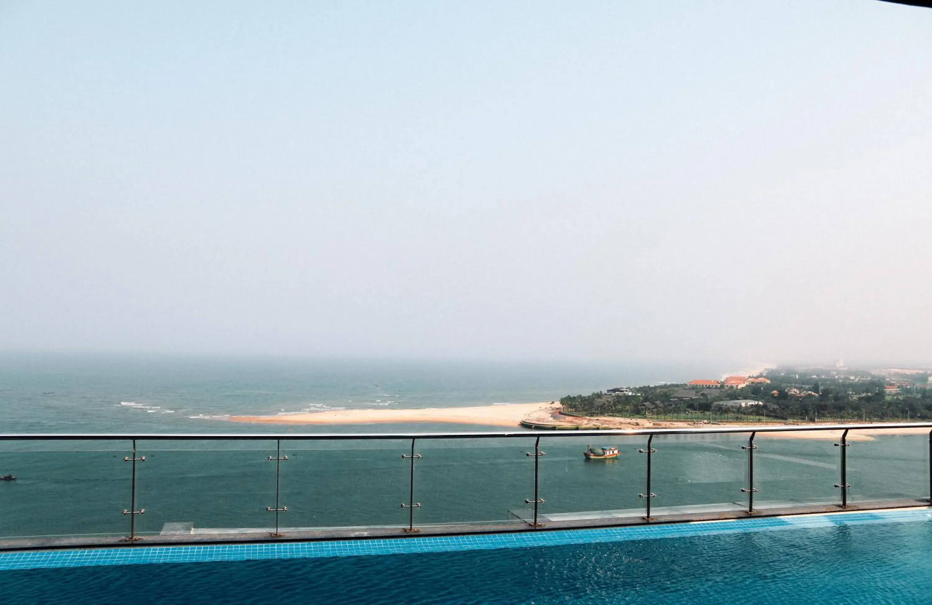 Property building in Vinh Hoang Hotel Property building in Vinh Hoang Hotel